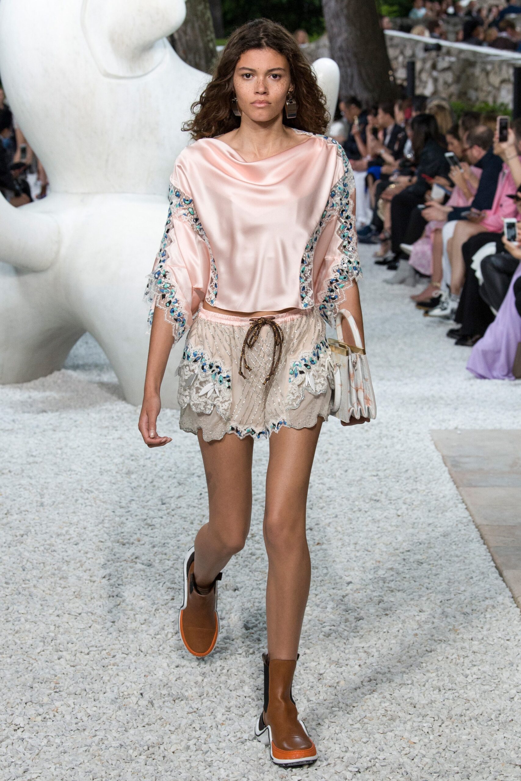 Louis Vuitton Resort 19 Look 35