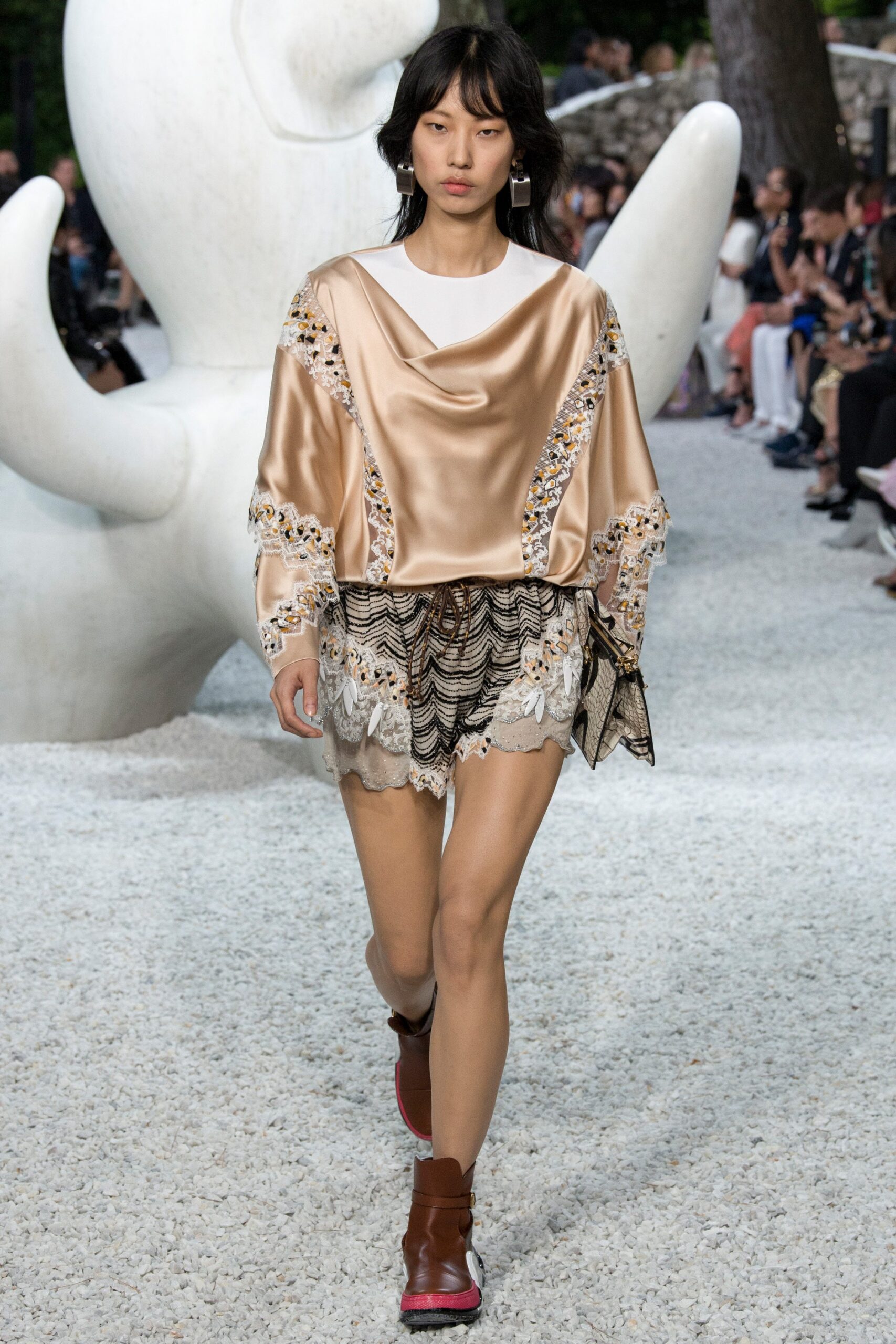 Louis Vuitton Resort 19 Look 36