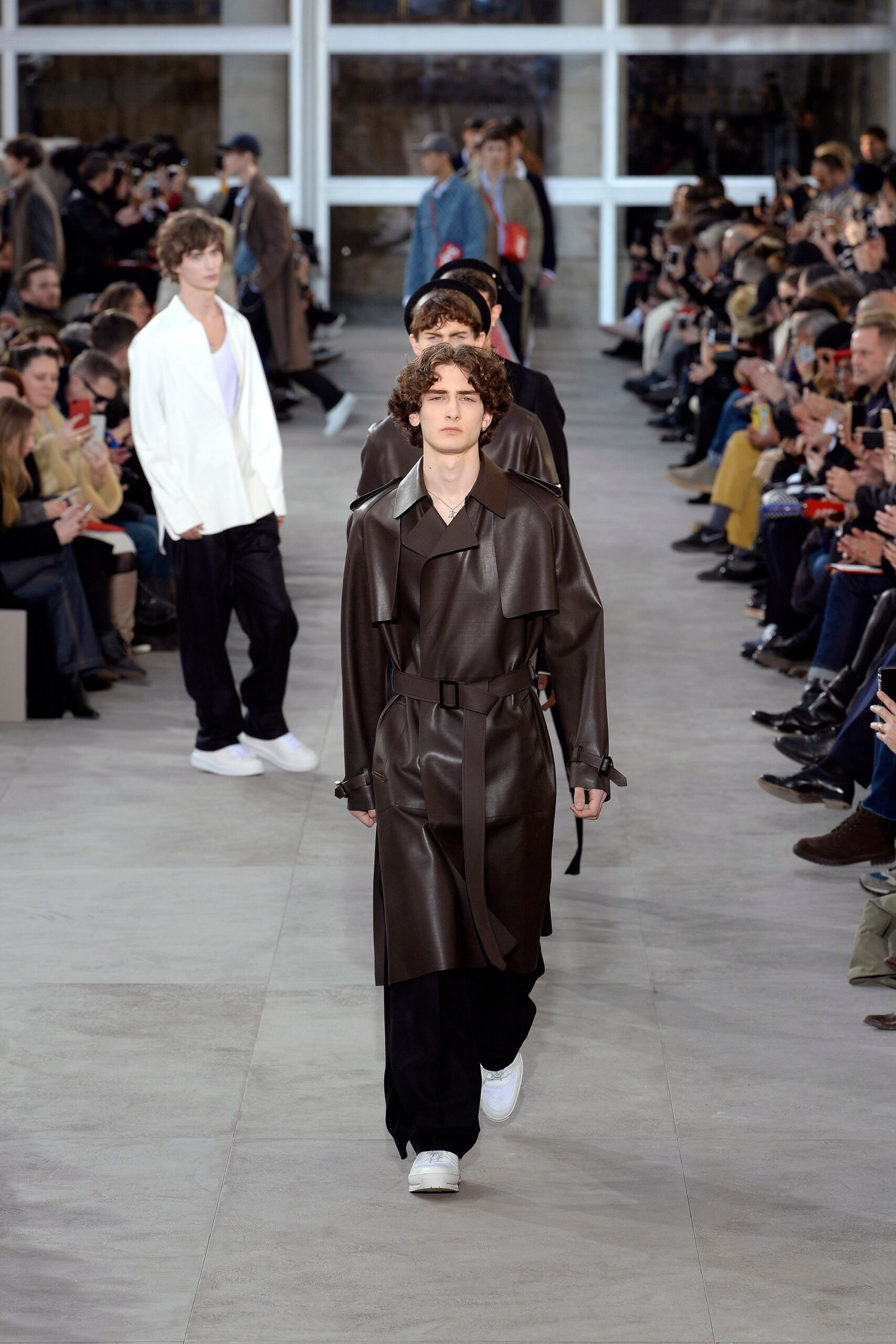 Louis Vuitton F/W 17 Menswear Look 17