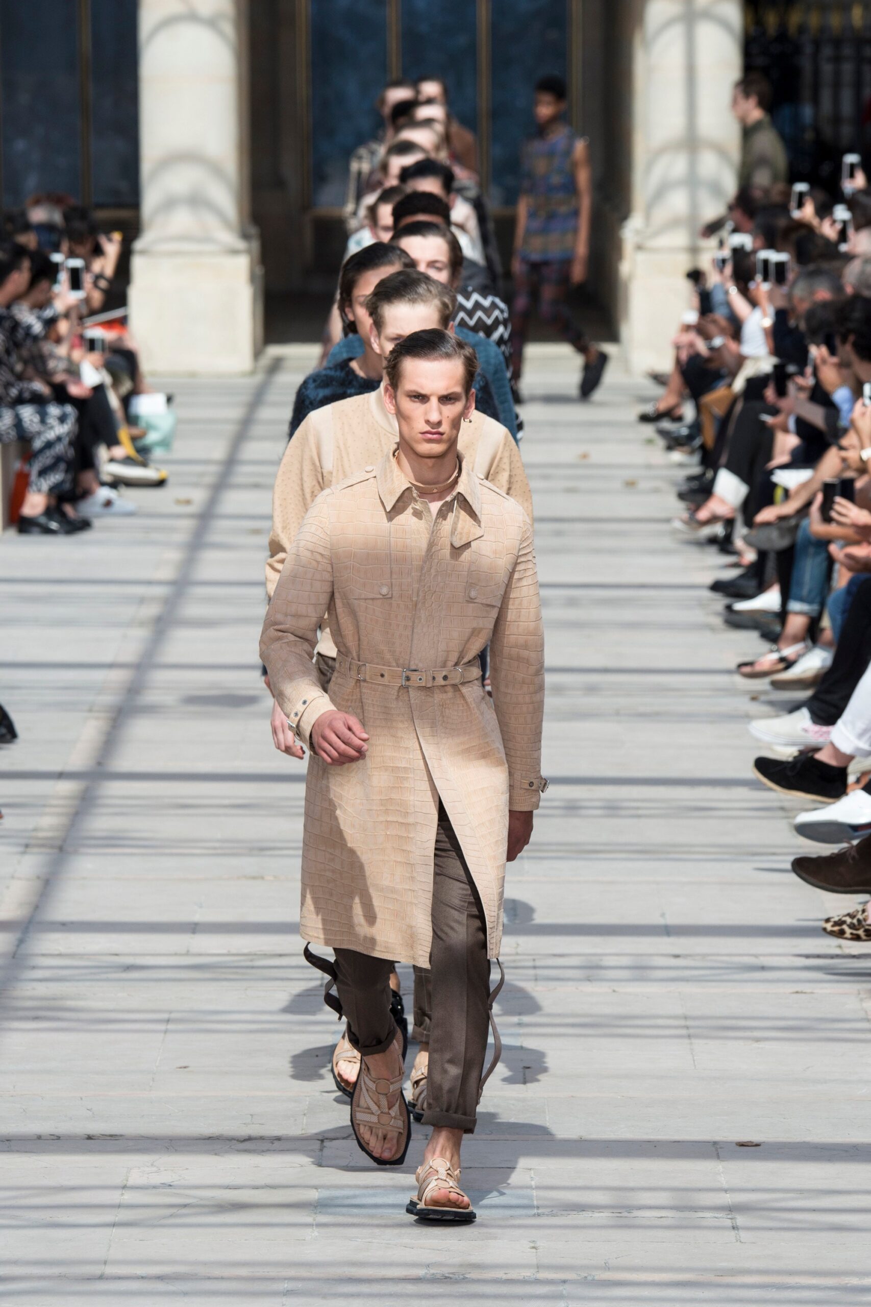 Louis Vuitton S/S 17 Menswear Look 30