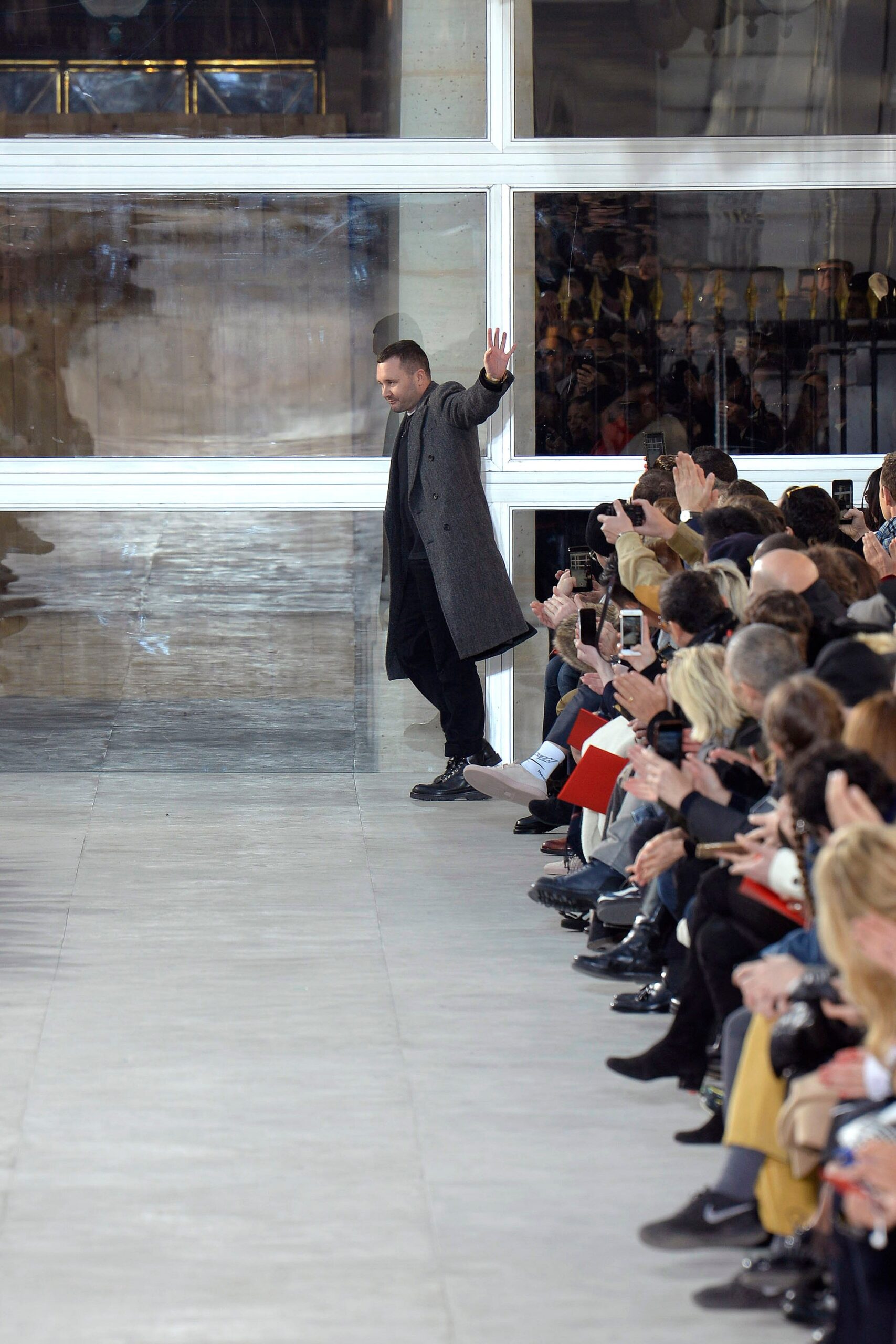 Louis Vuitton F/W 17 Menswear Look 18
