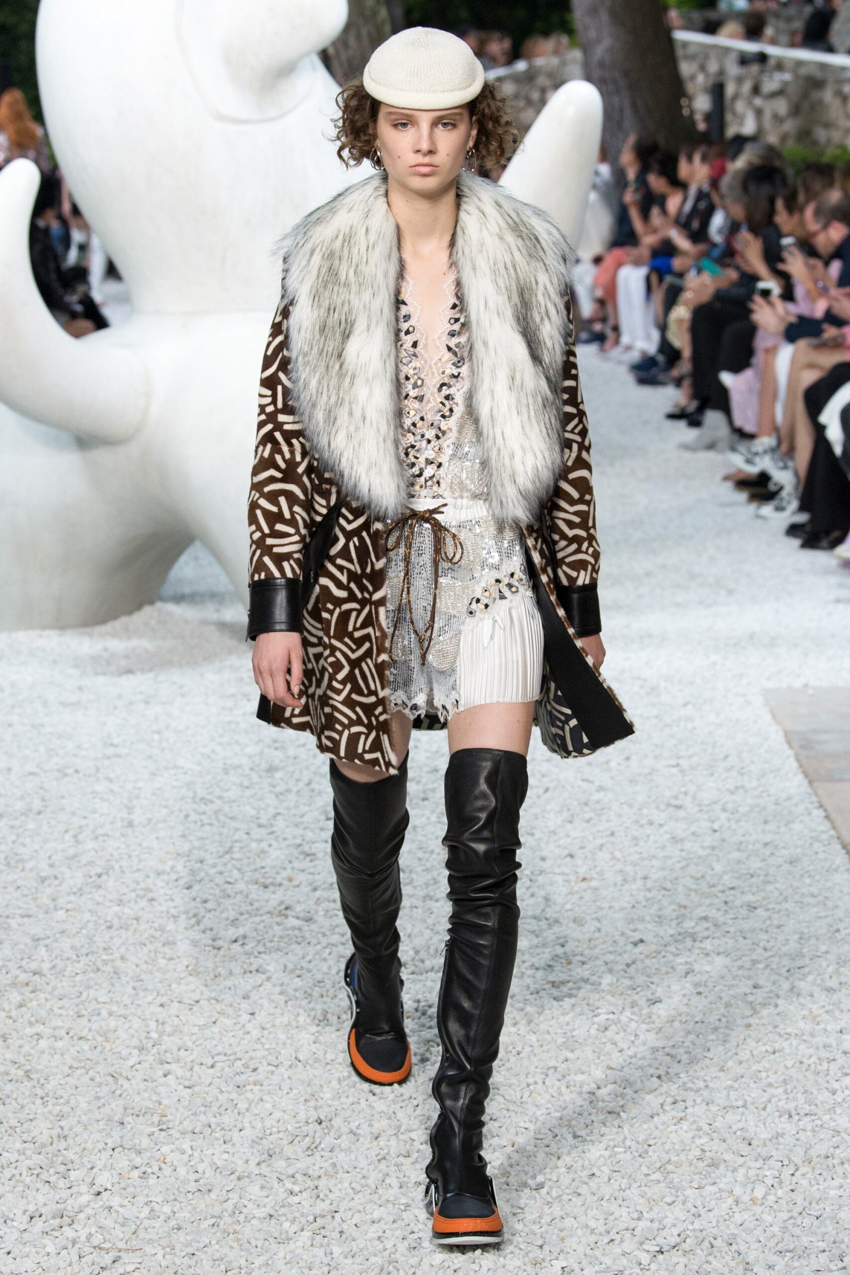 Louis Vuitton Resort 19 Look 43