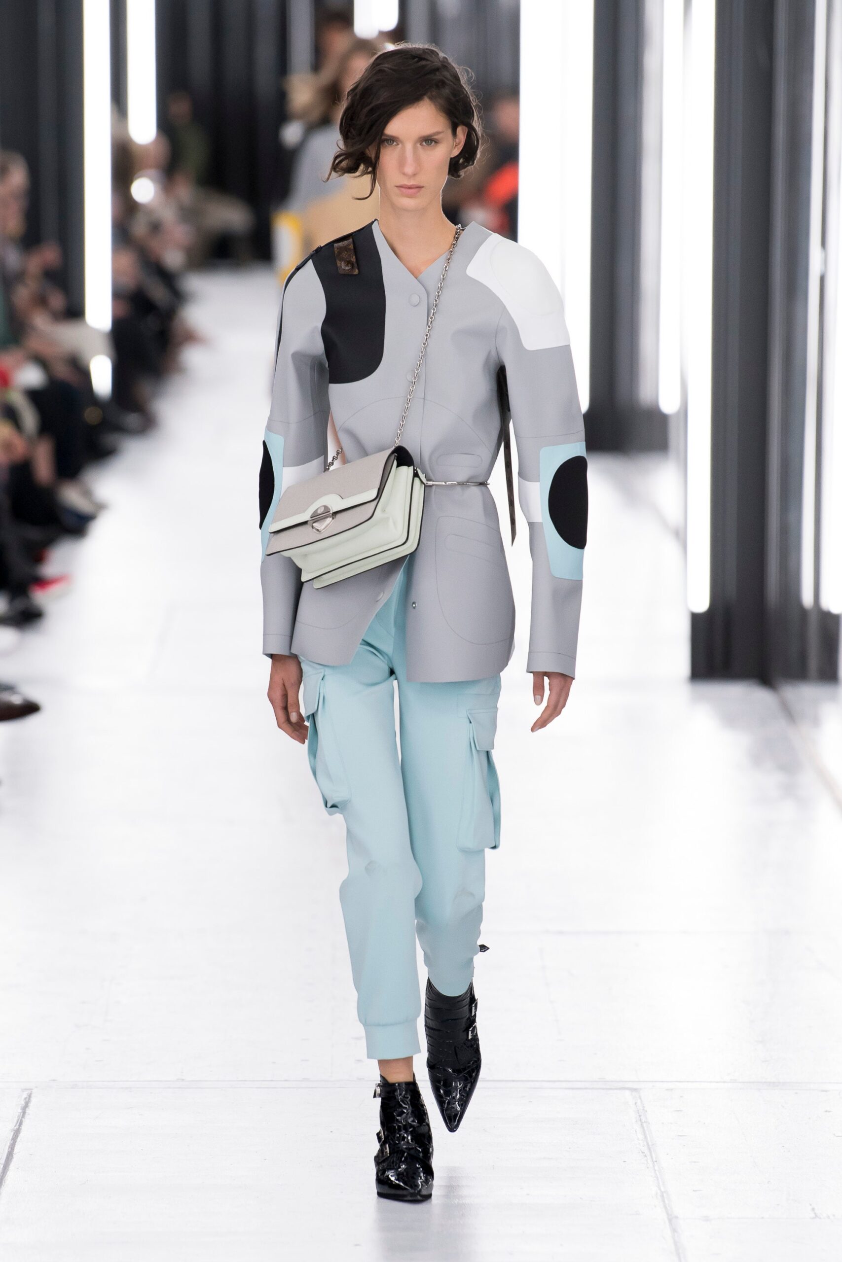 Louis Vuitton S/S 19 Look 38