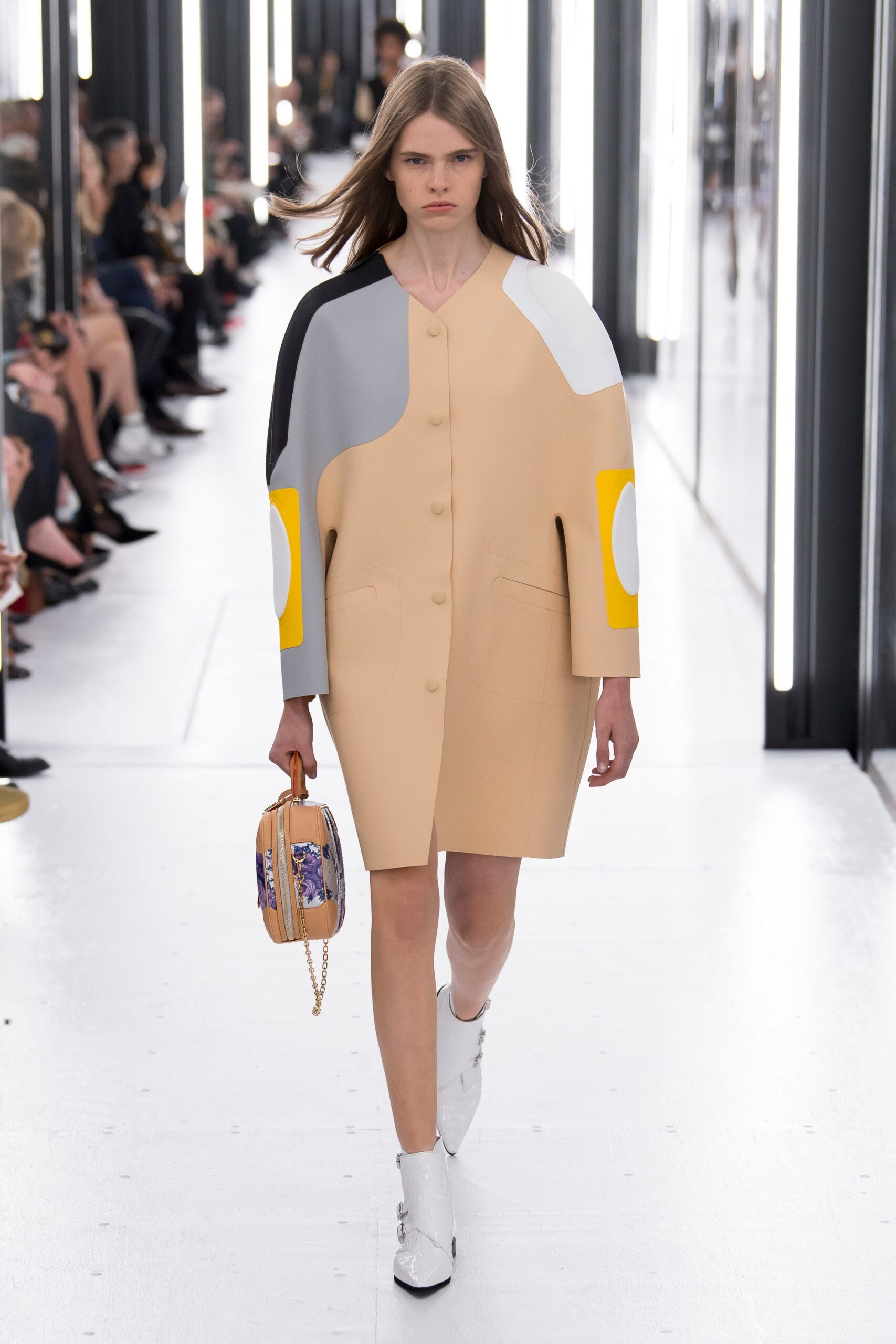 Louis Vuitton S/S 19 Look 39