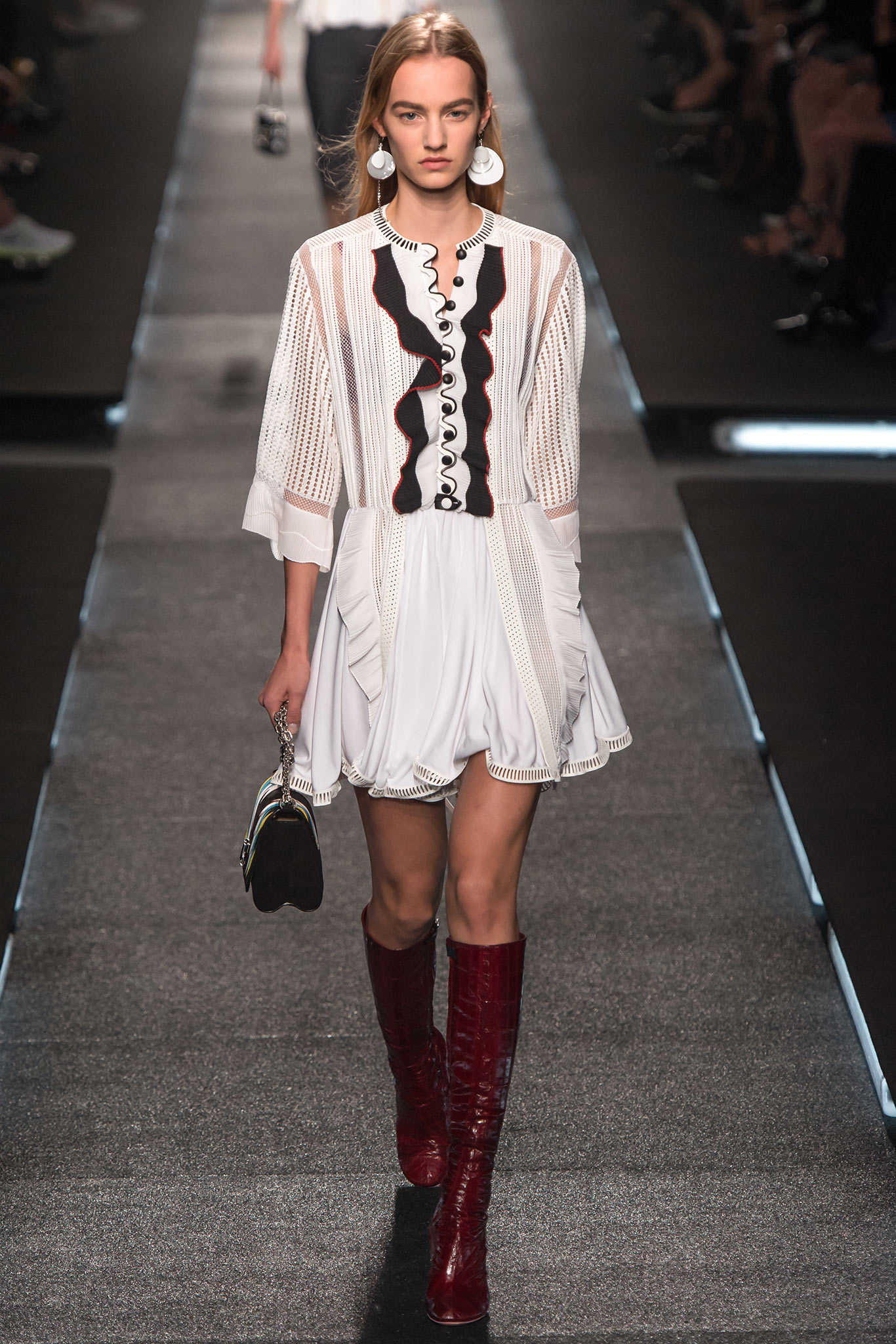Louis Vuitton S/S 15 Look 18