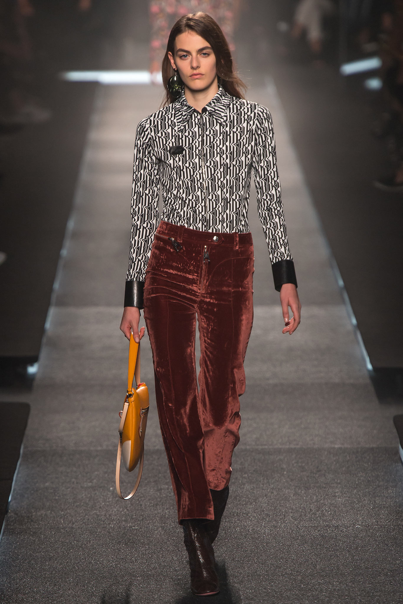 Louis Vuitton S/S 15 Look 45