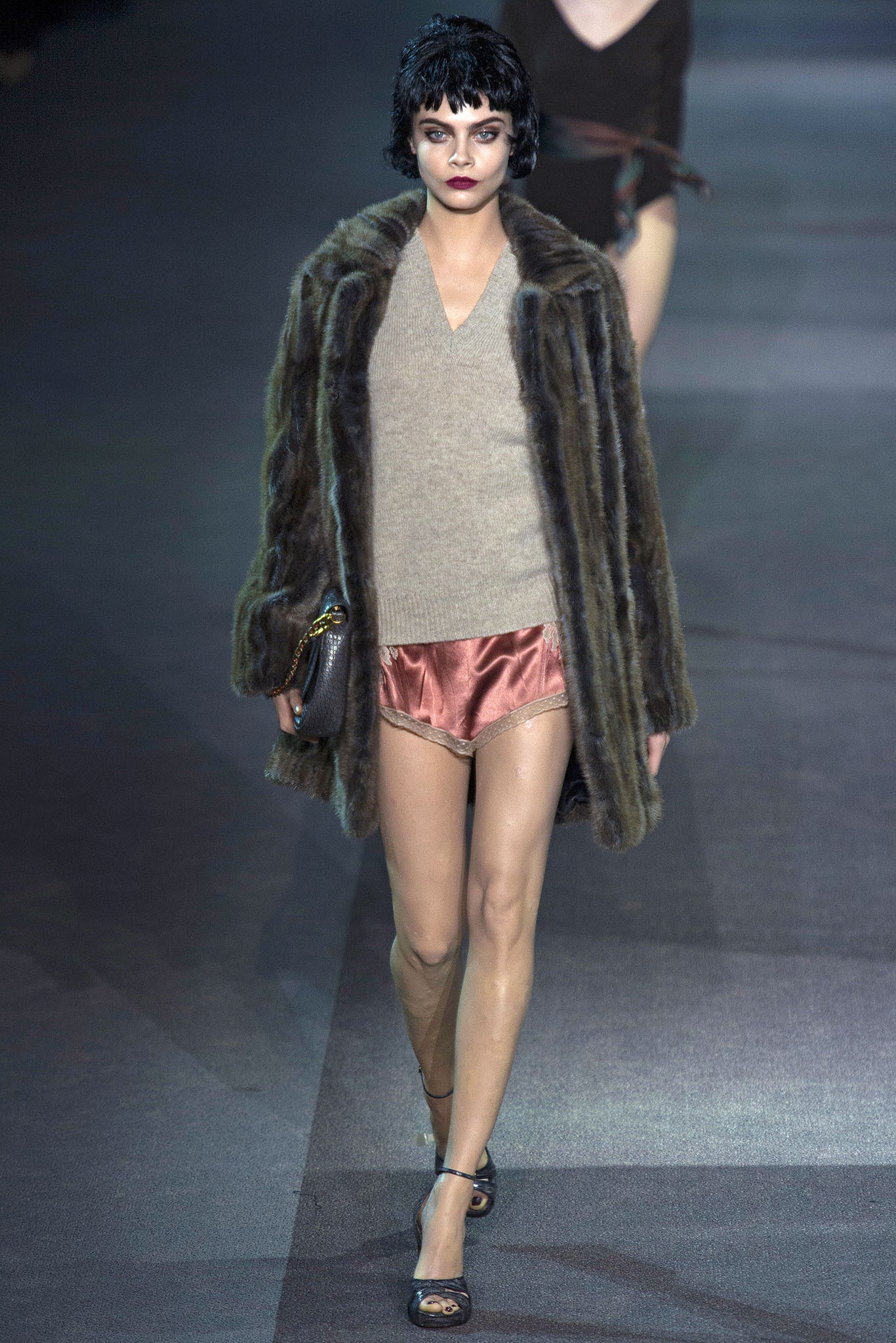 Louis Vuitton F/W 13 Look 20
