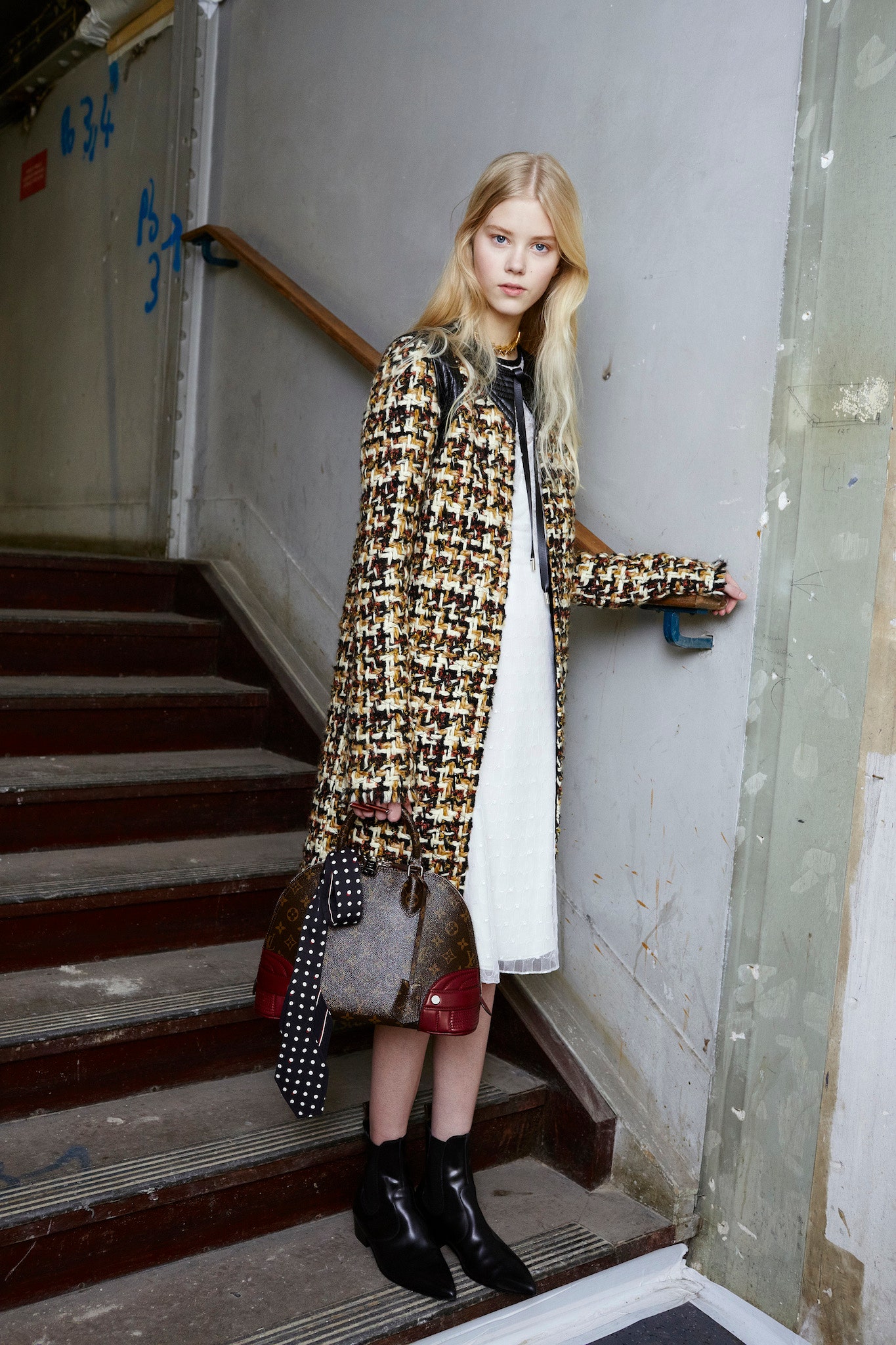 Louis Vuitton F/W 15 Look 13