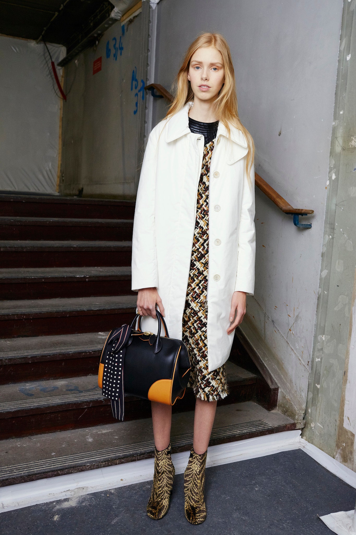 Louis Vuitton F/W 15 Look 15