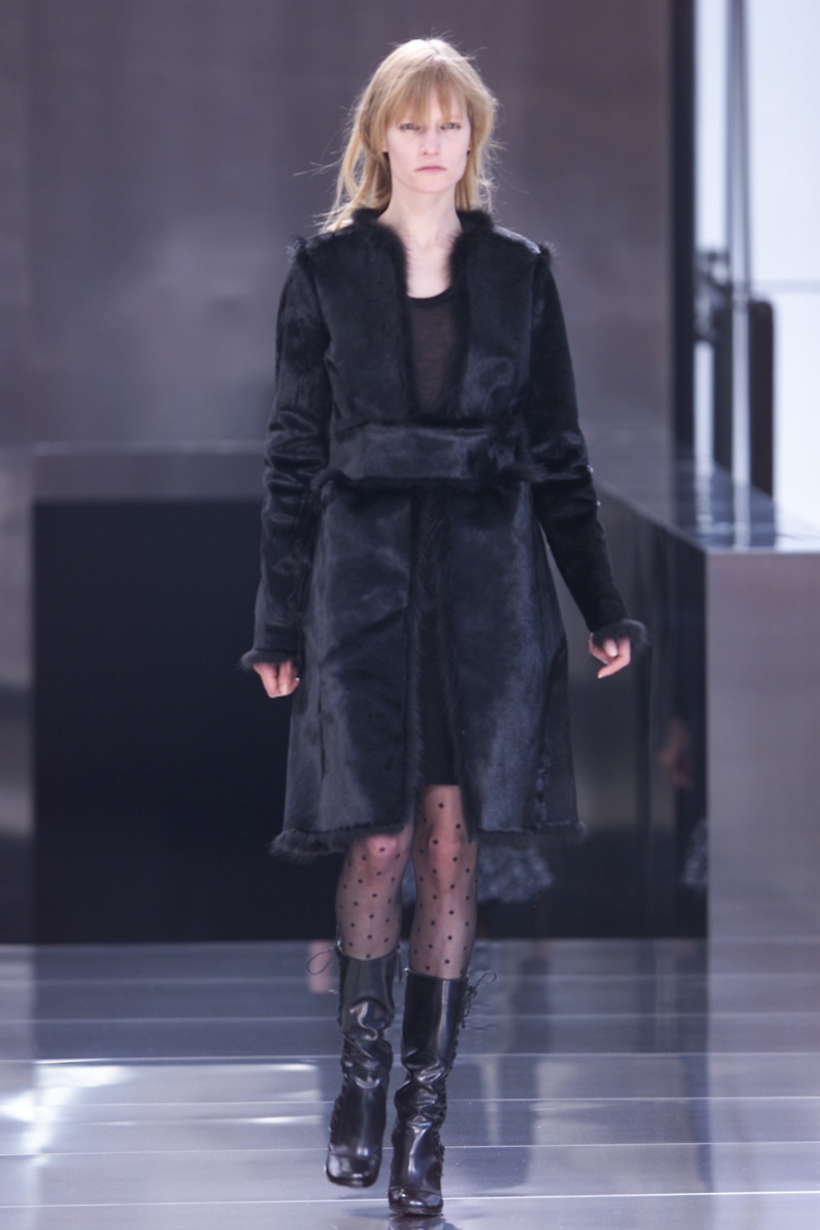 Louis Vuitton F/W 01 Look 11