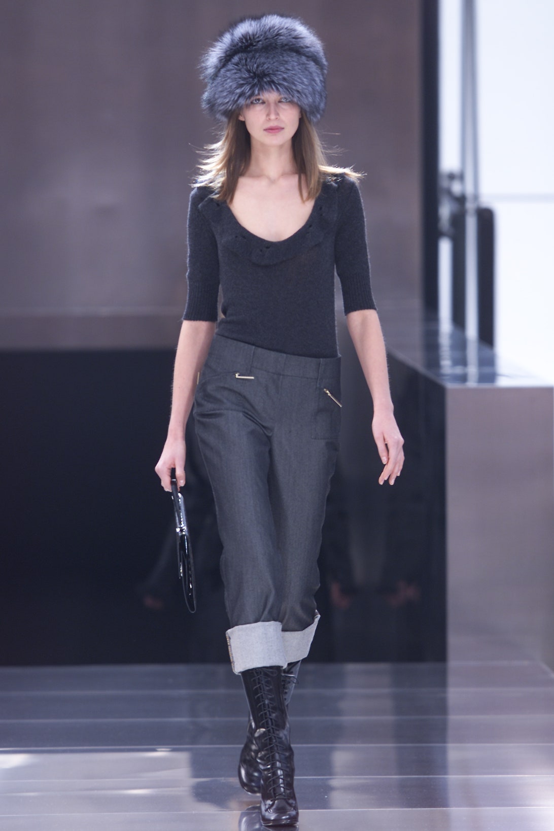 Louis Vuitton F/W 01 Look 13