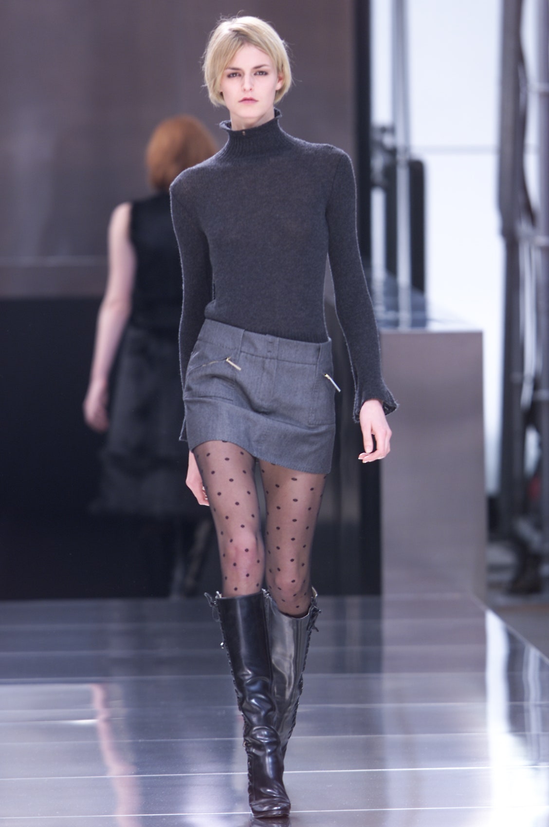 Louis Vuitton F/W 01 Look 16
