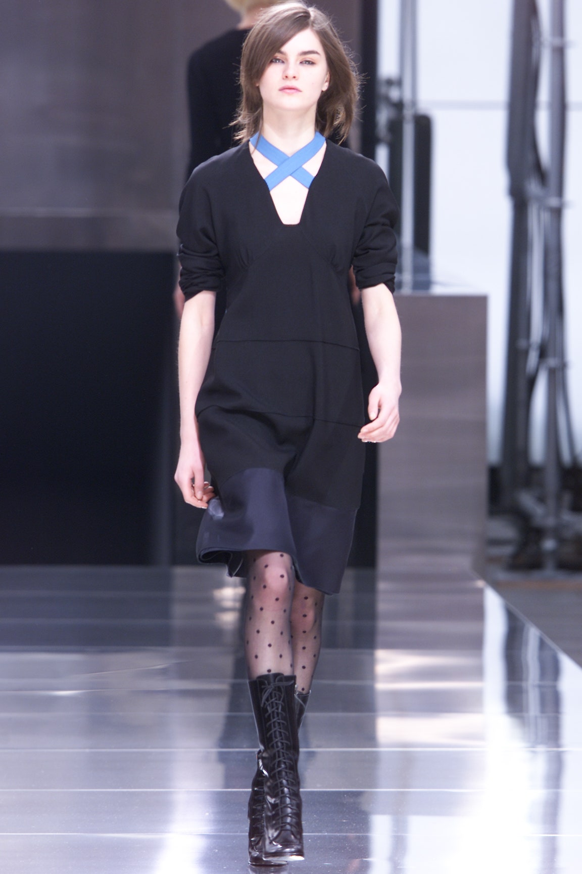 Louis Vuitton F/W 01 Look 29