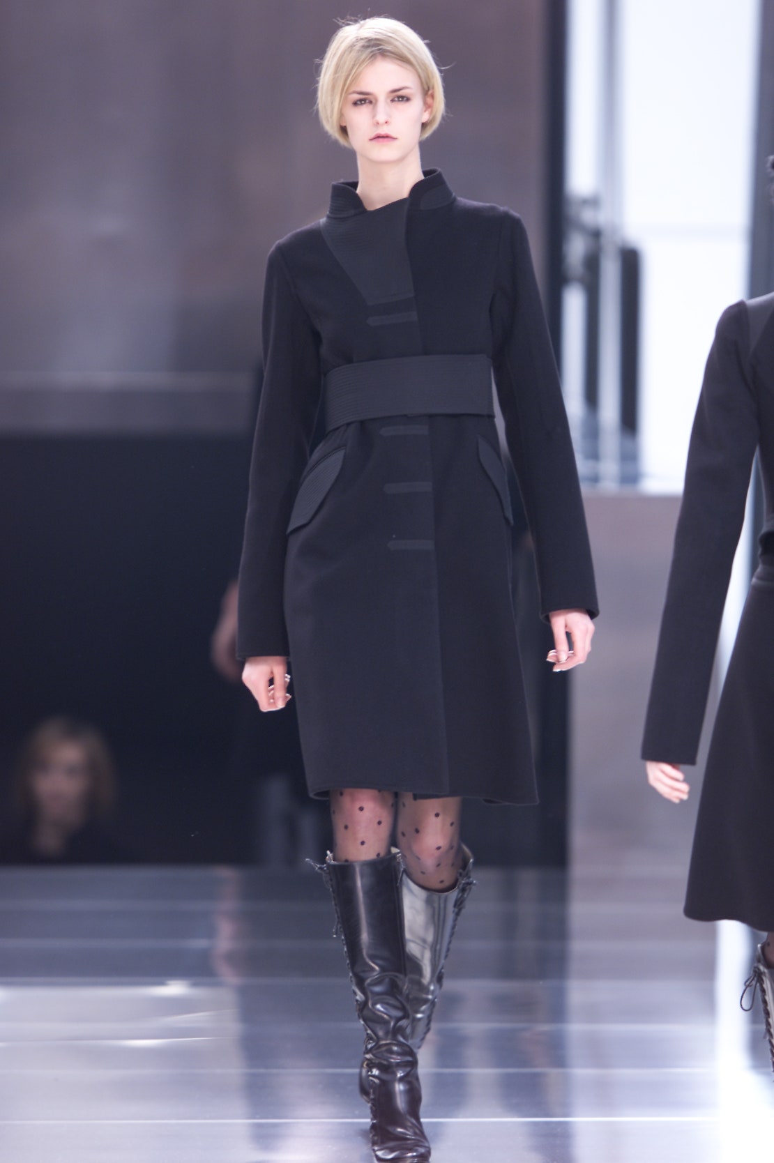 Louis Vuitton F/W 01 Look 34