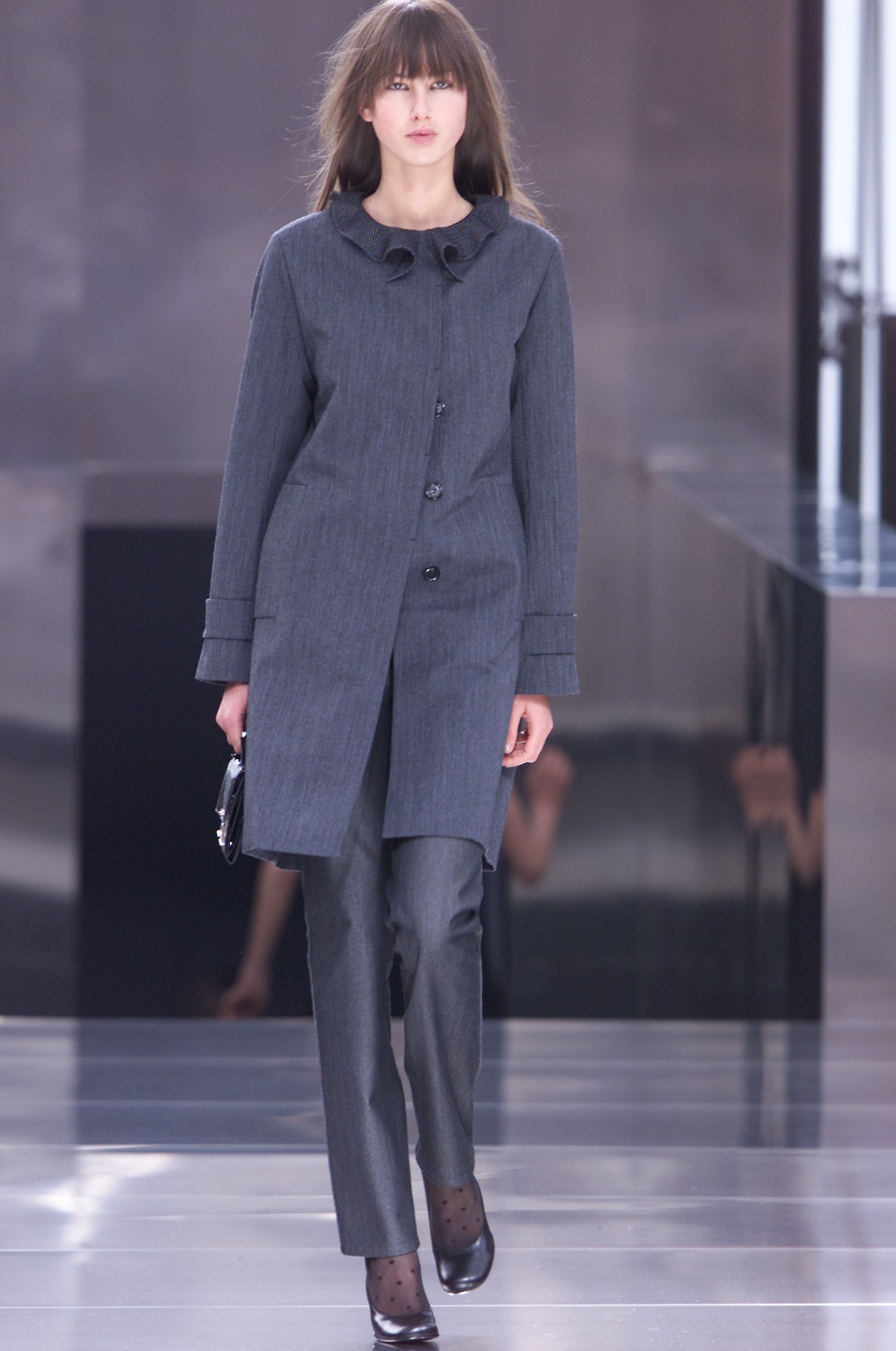 Louis Vuitton F/W 01 Look 36