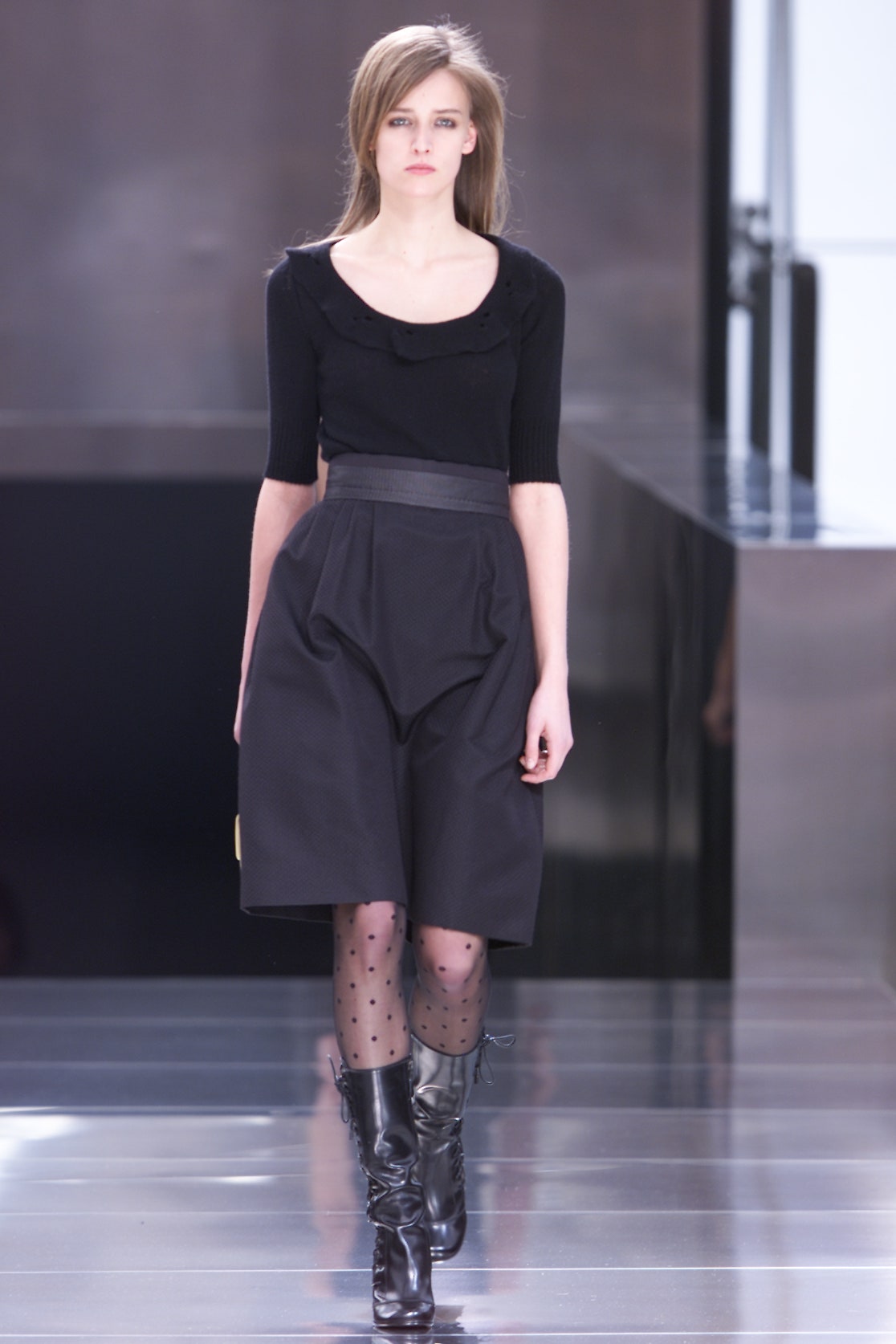 Louis Vuitton F/W 01 Look 39