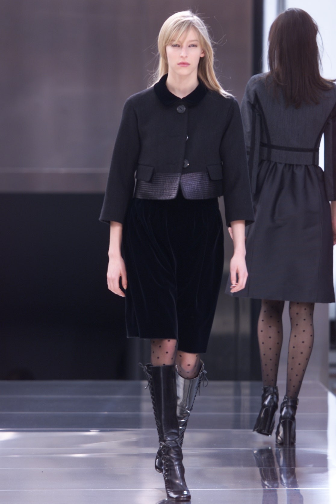 Louis Vuitton F/W 01 Look 43