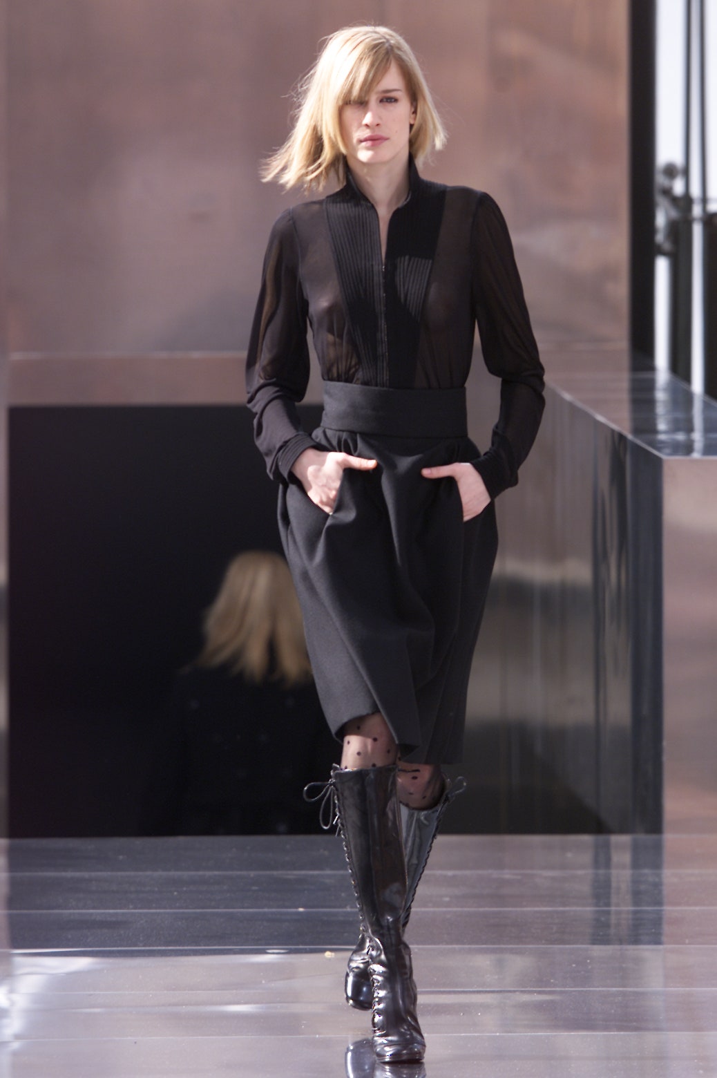 Louis Vuitton F/W 01 Look 51