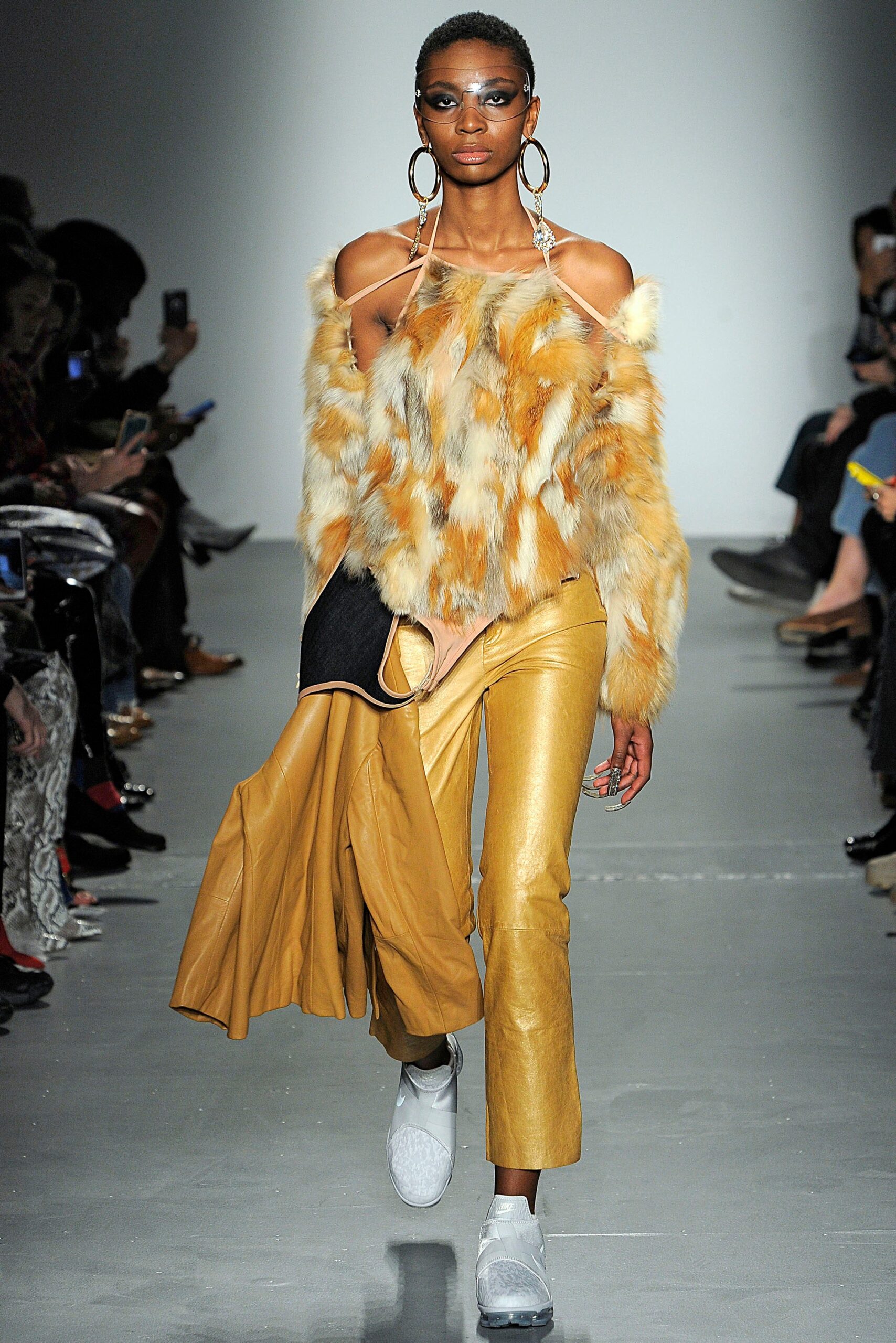Luar F/W 18 Look 11