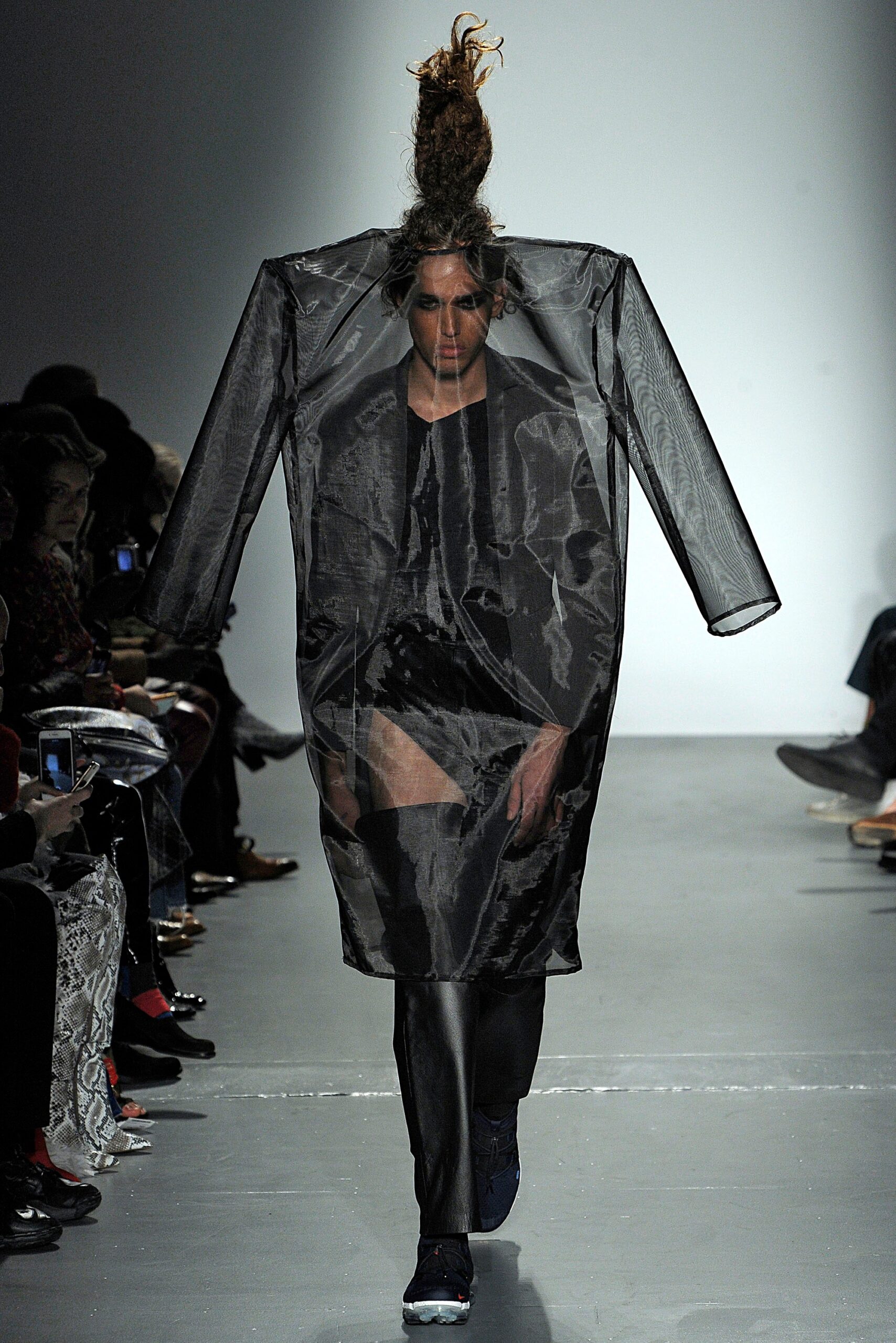 Luar F/W 18 Look 13