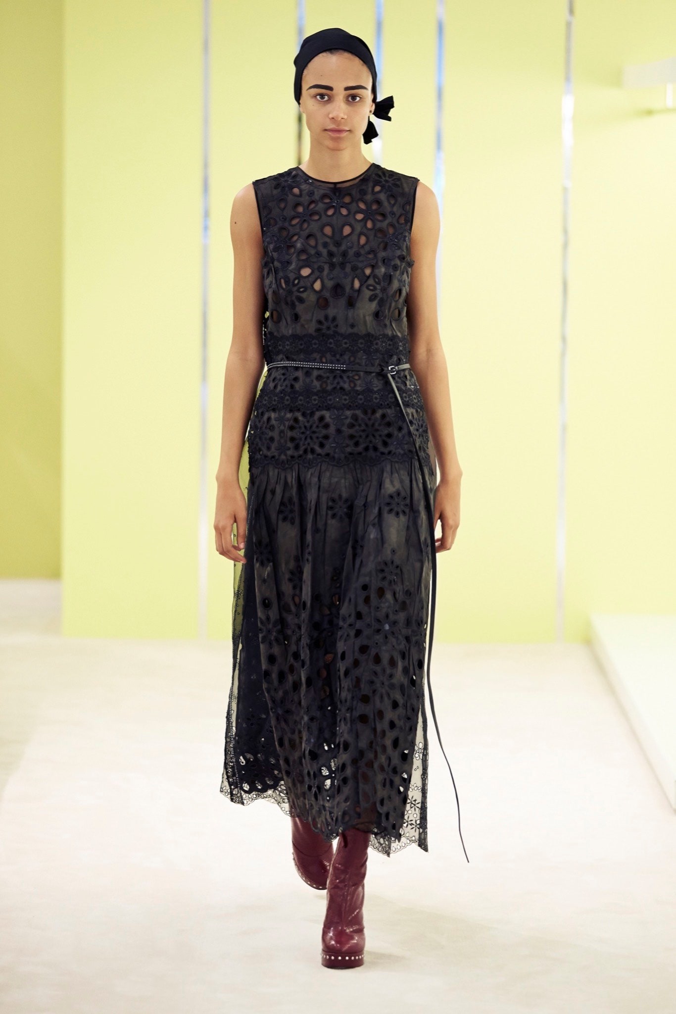 Marc Jacobs Resort 16 Look 1