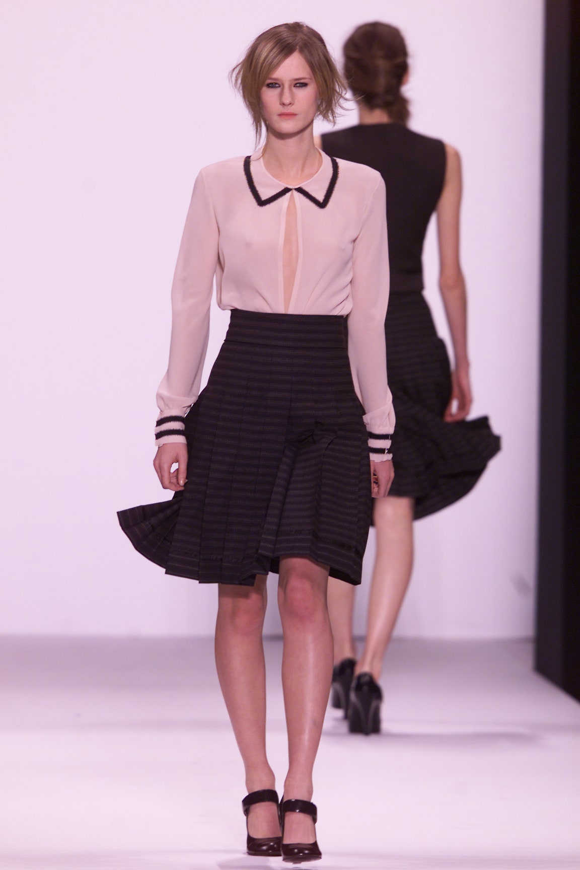 Marc Jacobs F/W 01 Look 8