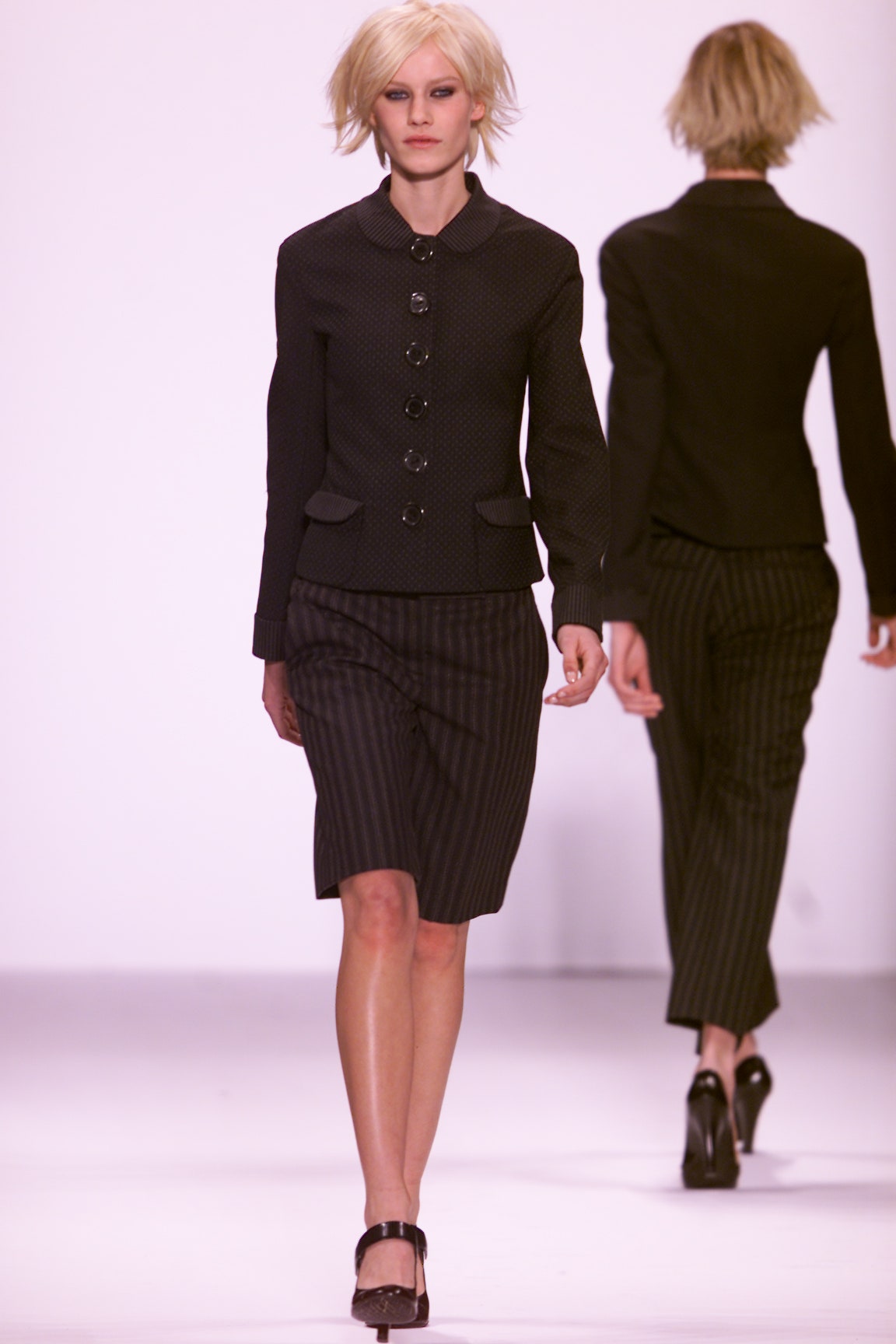 Marc Jacobs F/W 01 Look 9