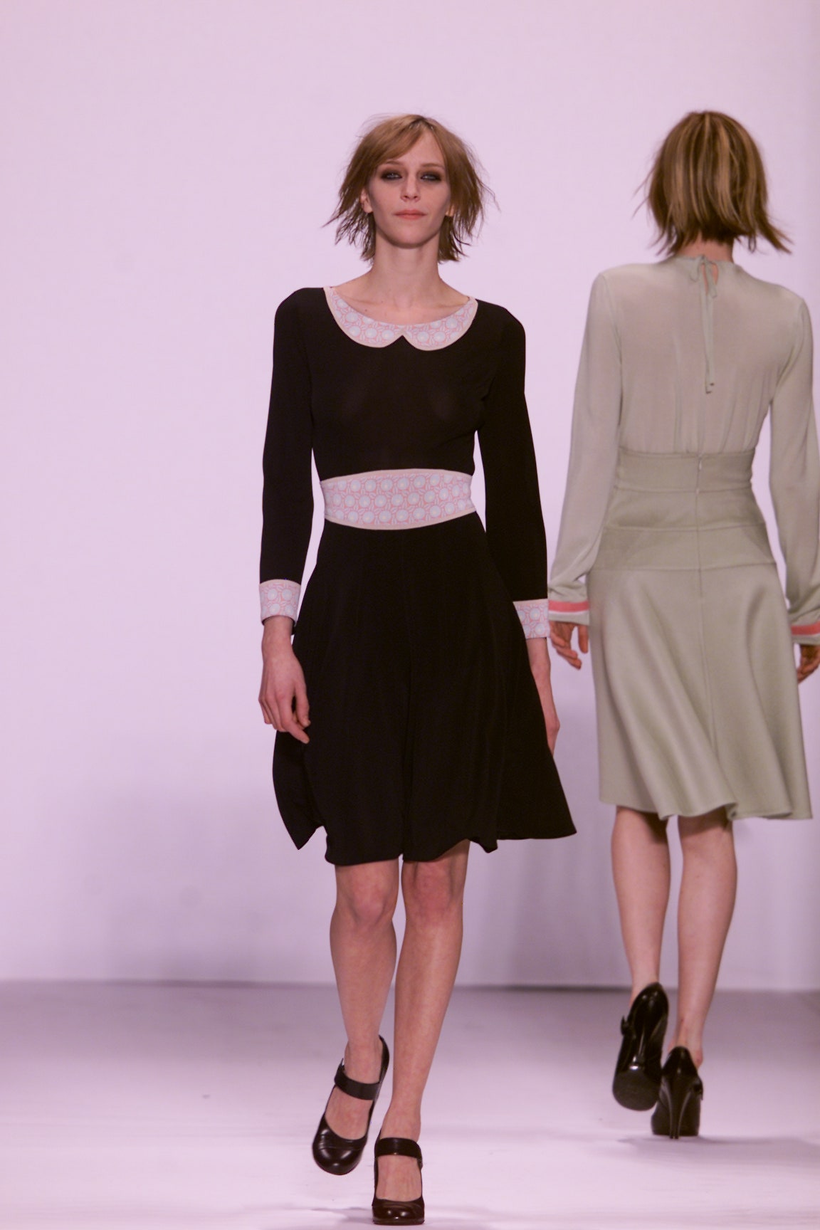 Marc Jacobs F/W 01 Look 22