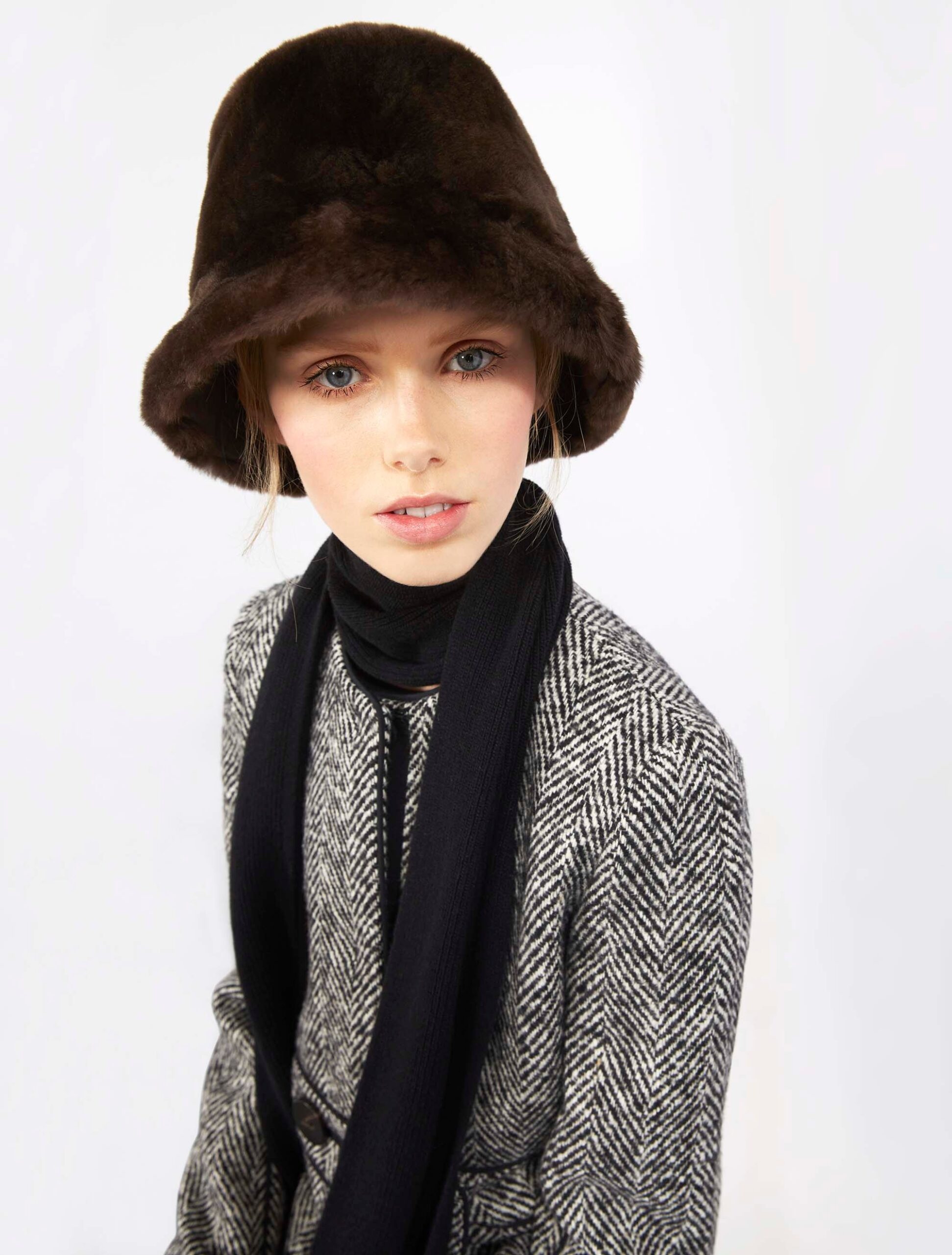 Max Mara Atelier F/W 16 Look 1