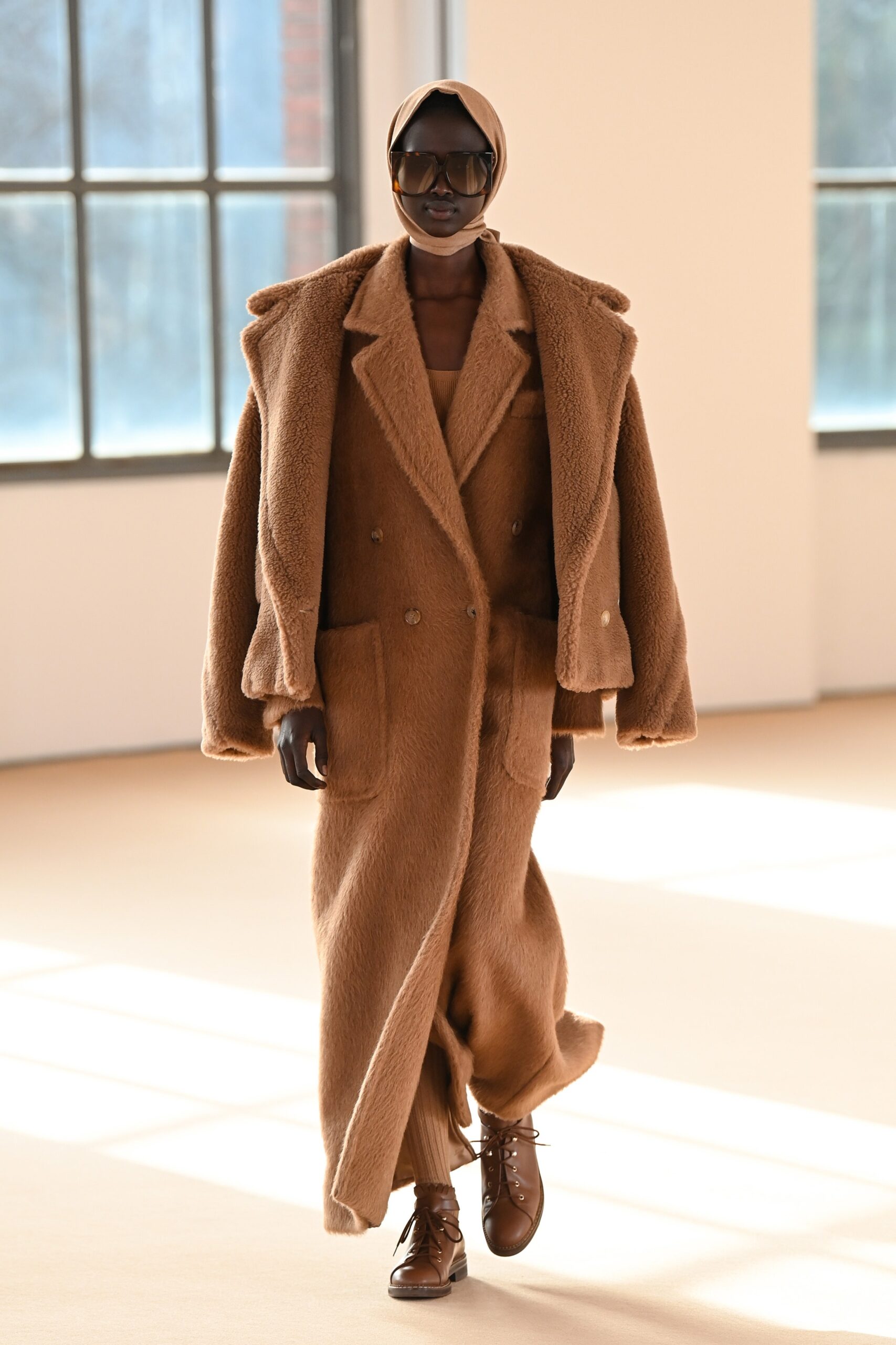 Max Mara F/W 21 Look 1
