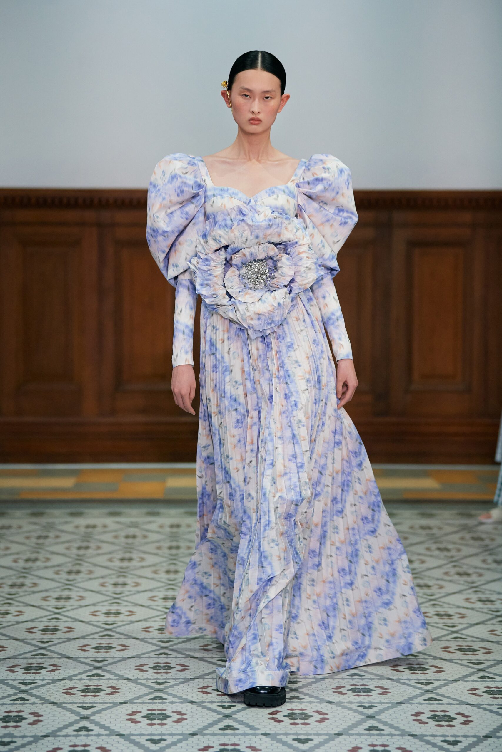 Ming Ma Shanghai S/S 22 Look 1