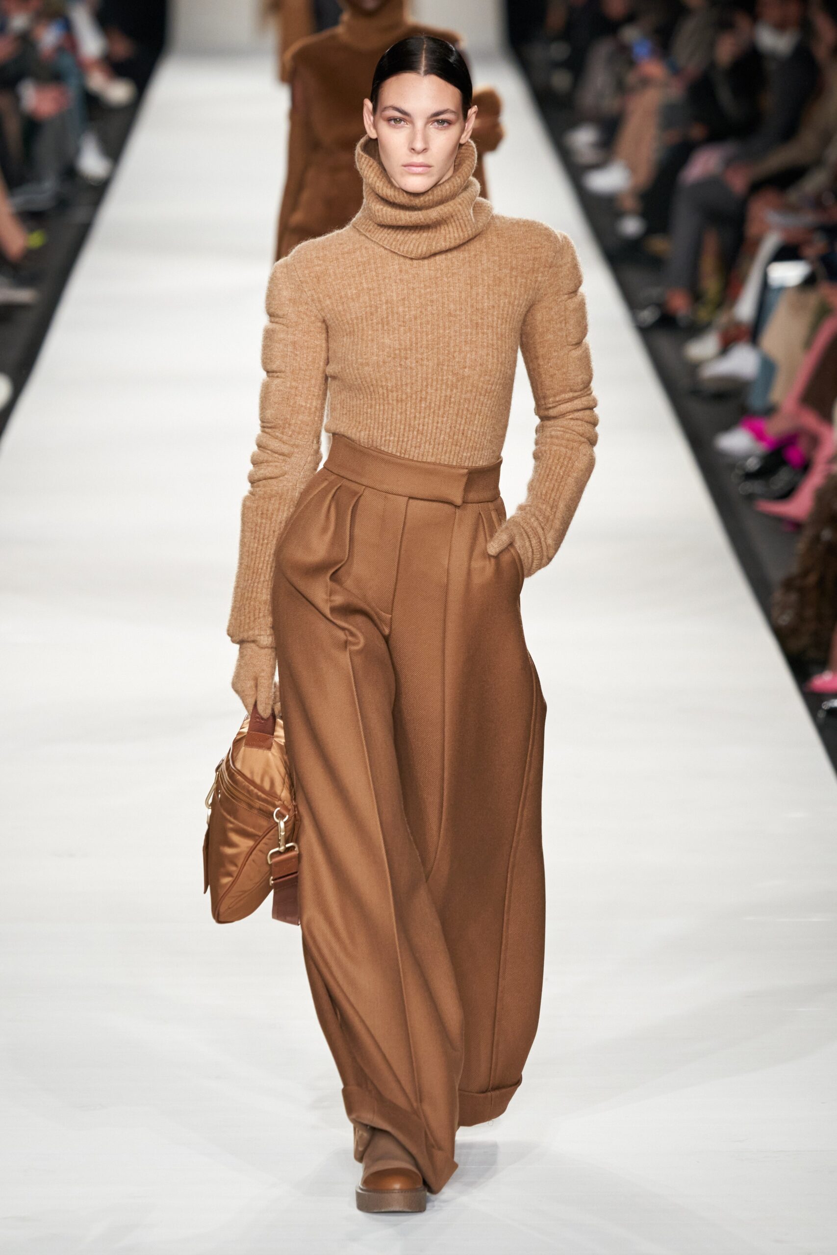 Max Mara F/W 22 Look 7