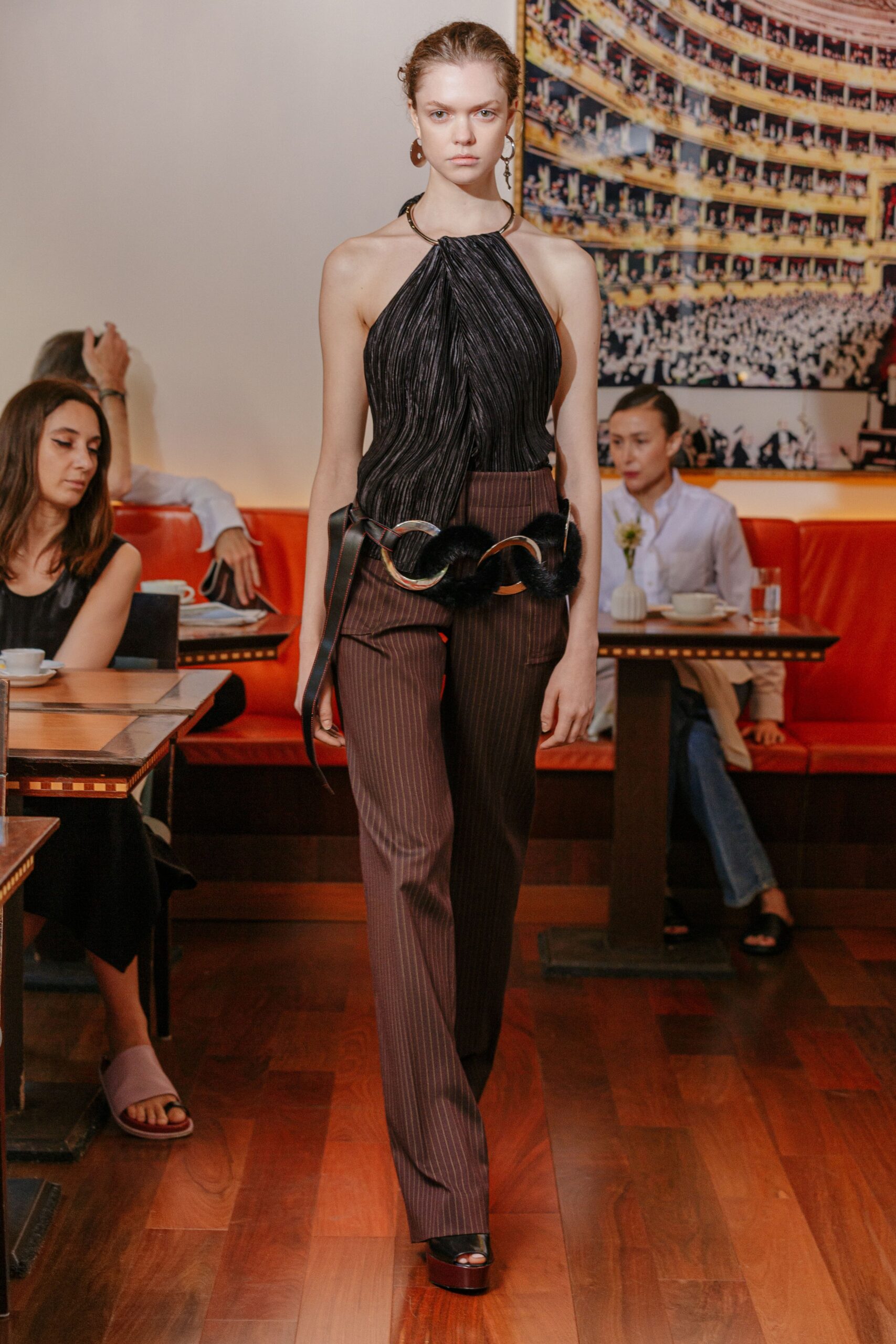 Marina Moscone Resort 22 Look 8