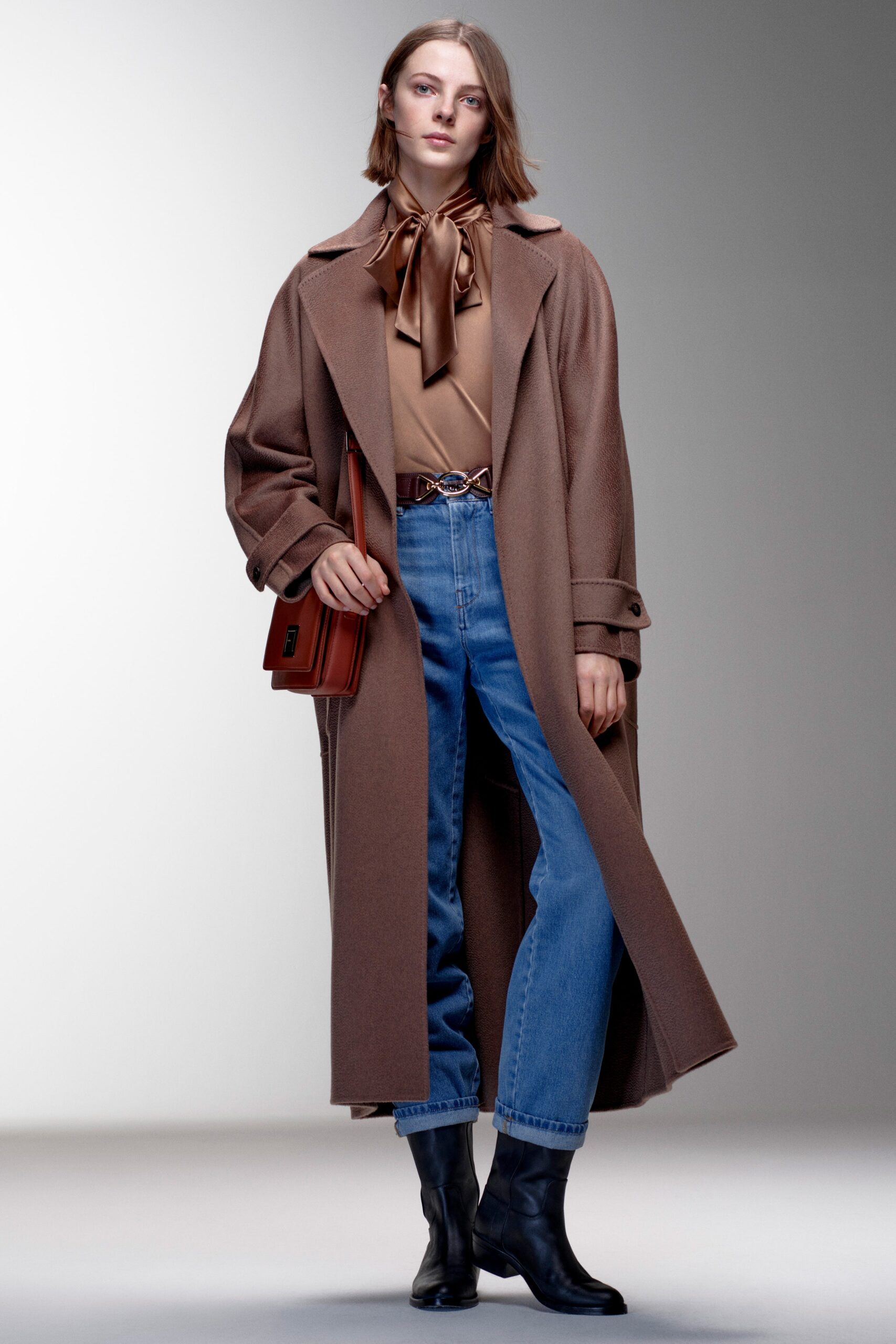 Max Mara F/W 22 Look 8