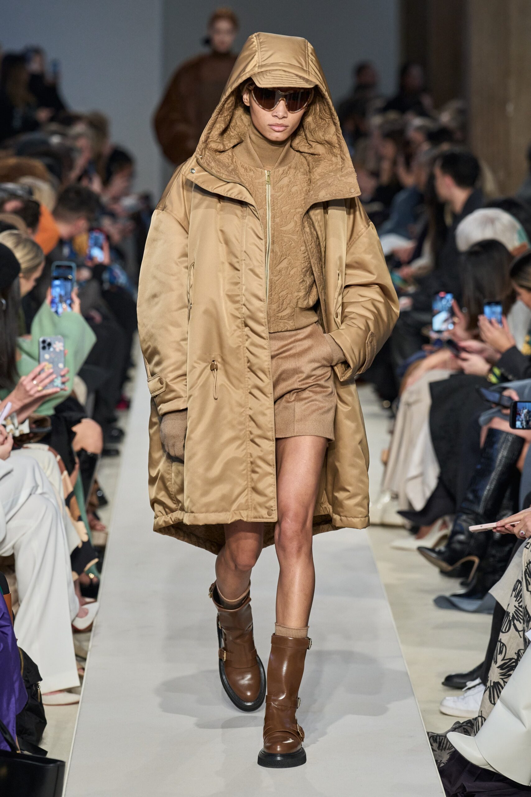 Max Mara F/W 23 Look 8