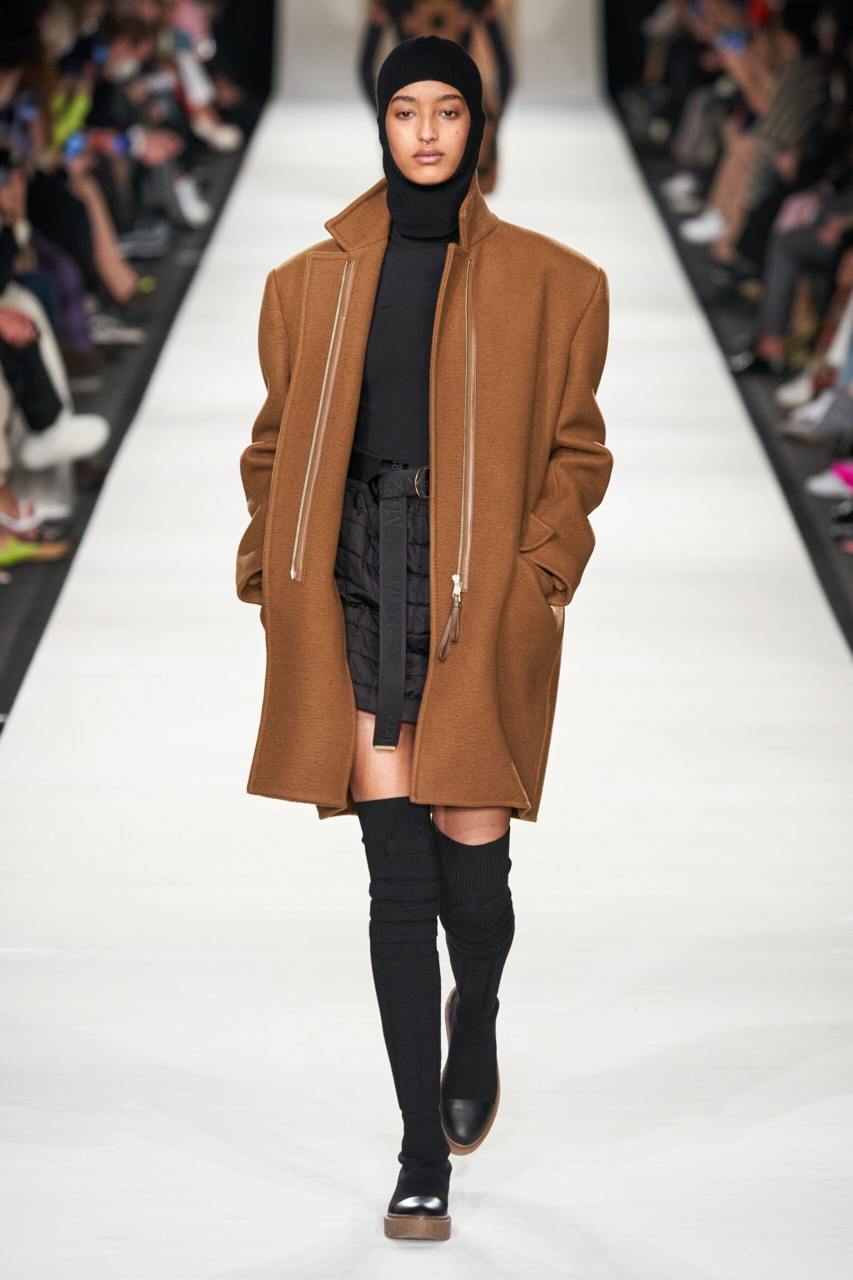 Max Mara F/W 22 Look 9