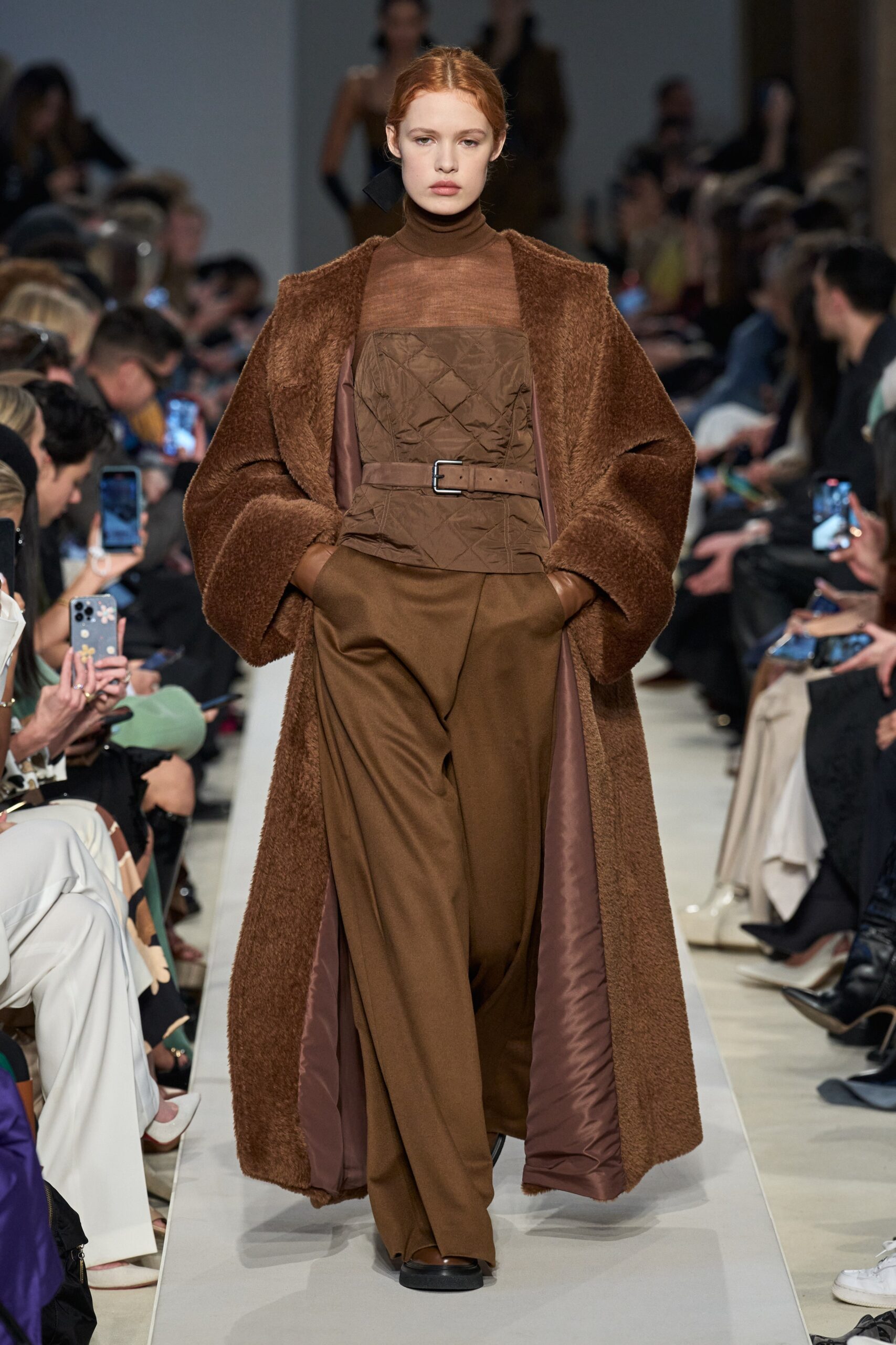 Max Mara F/W 23 Look 9