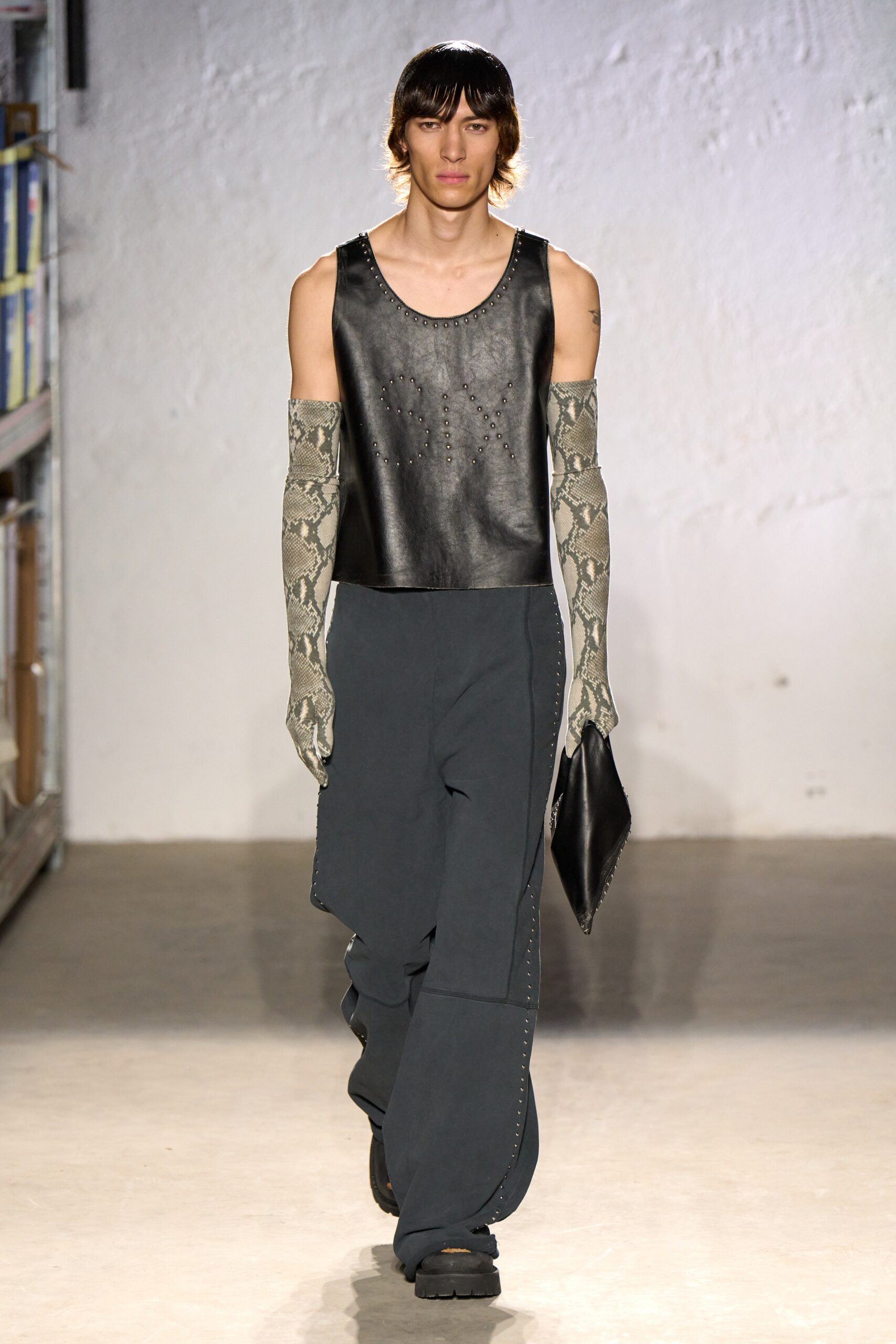MM6 Maison Margiela F/W 22 Menswear Look 9