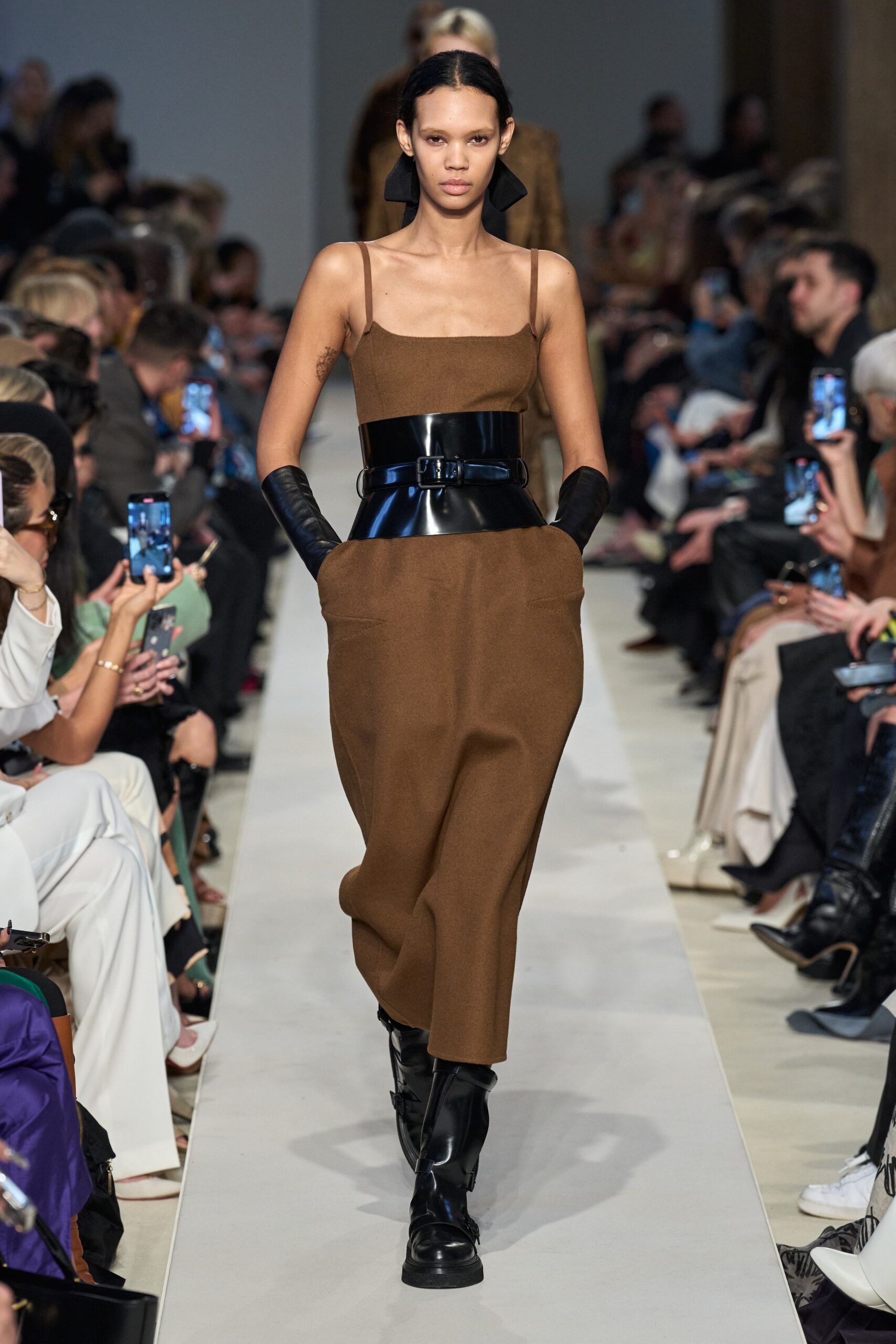 Max Mara F/W 23 Look 10