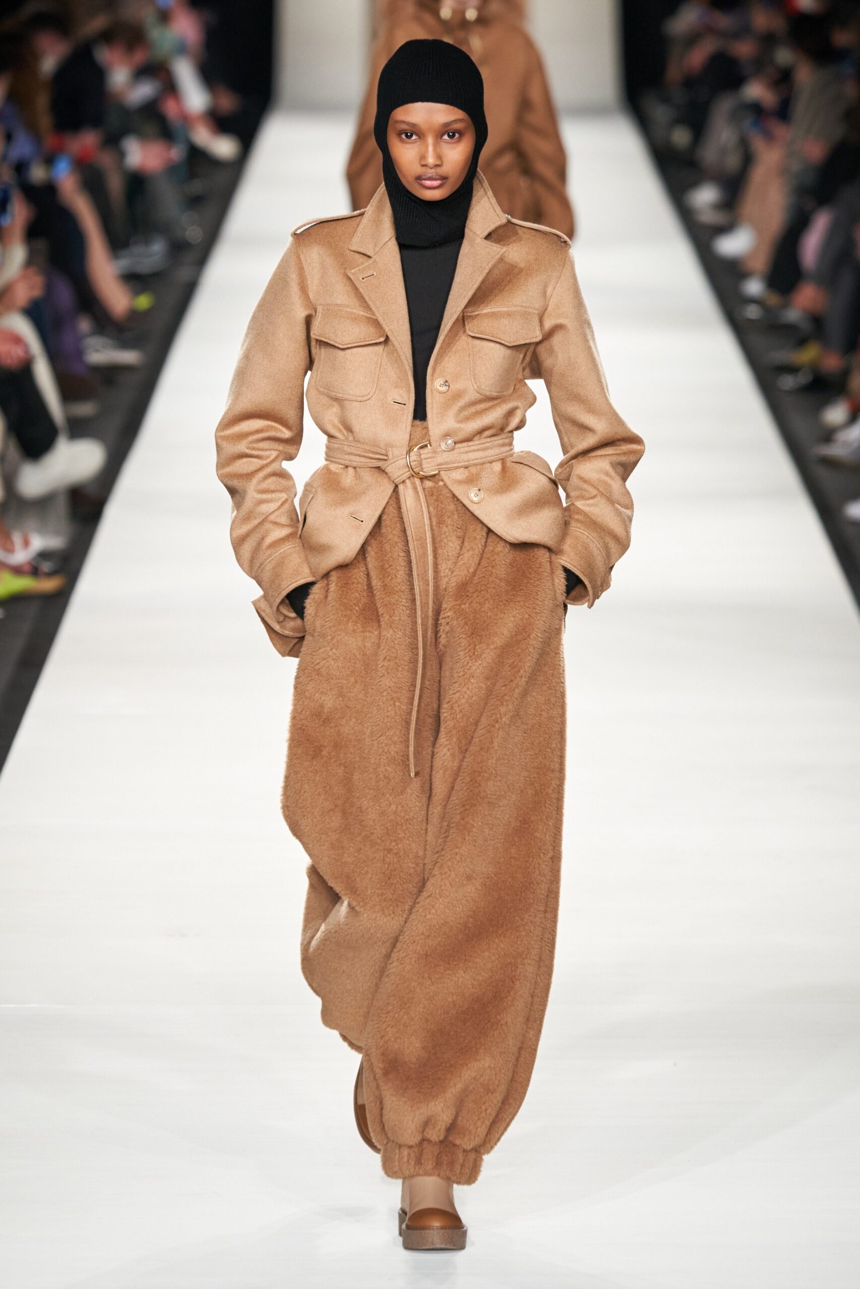 Max Mara F/W 22 Look 11
