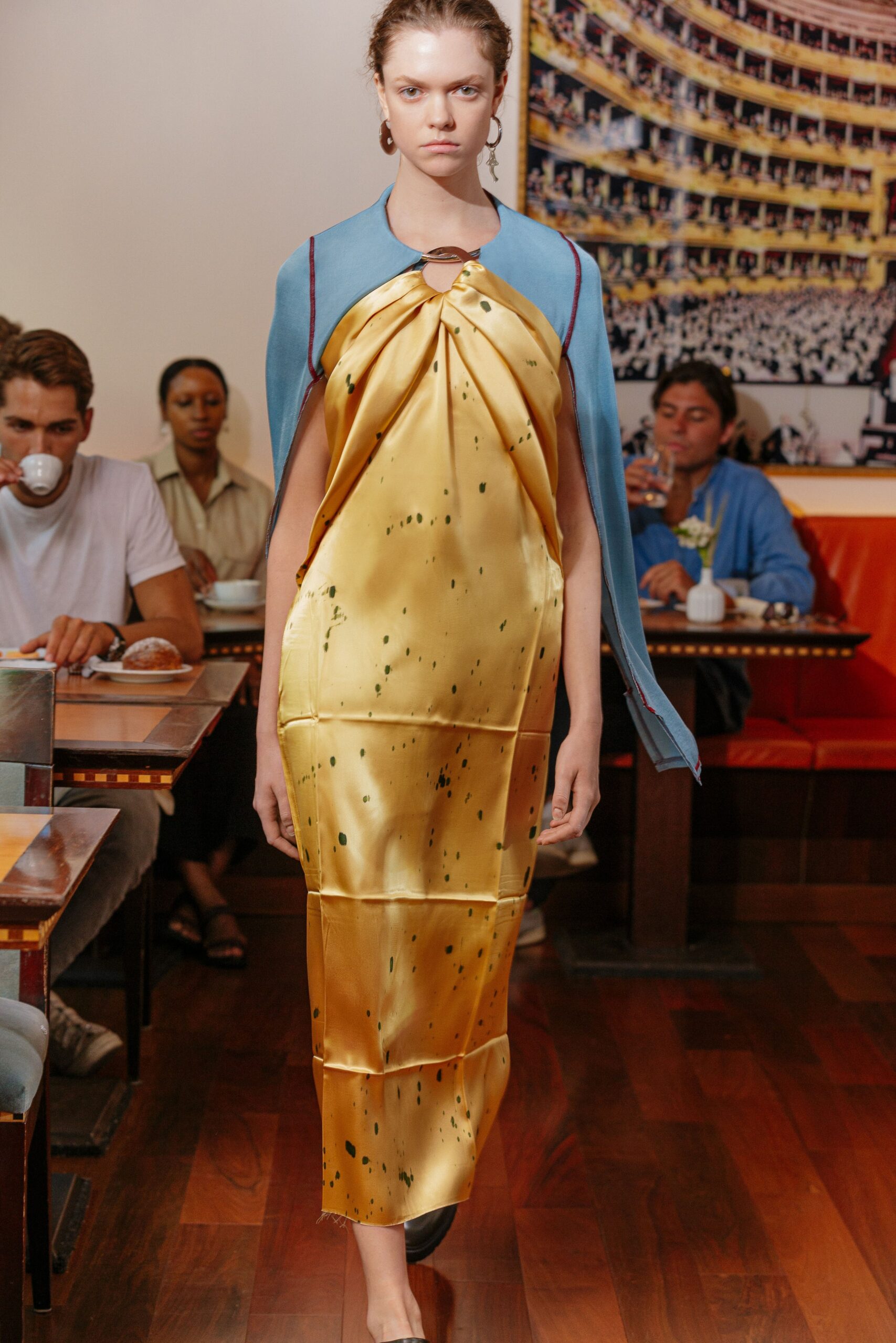 Marina Moscone Resort 22 Look 13