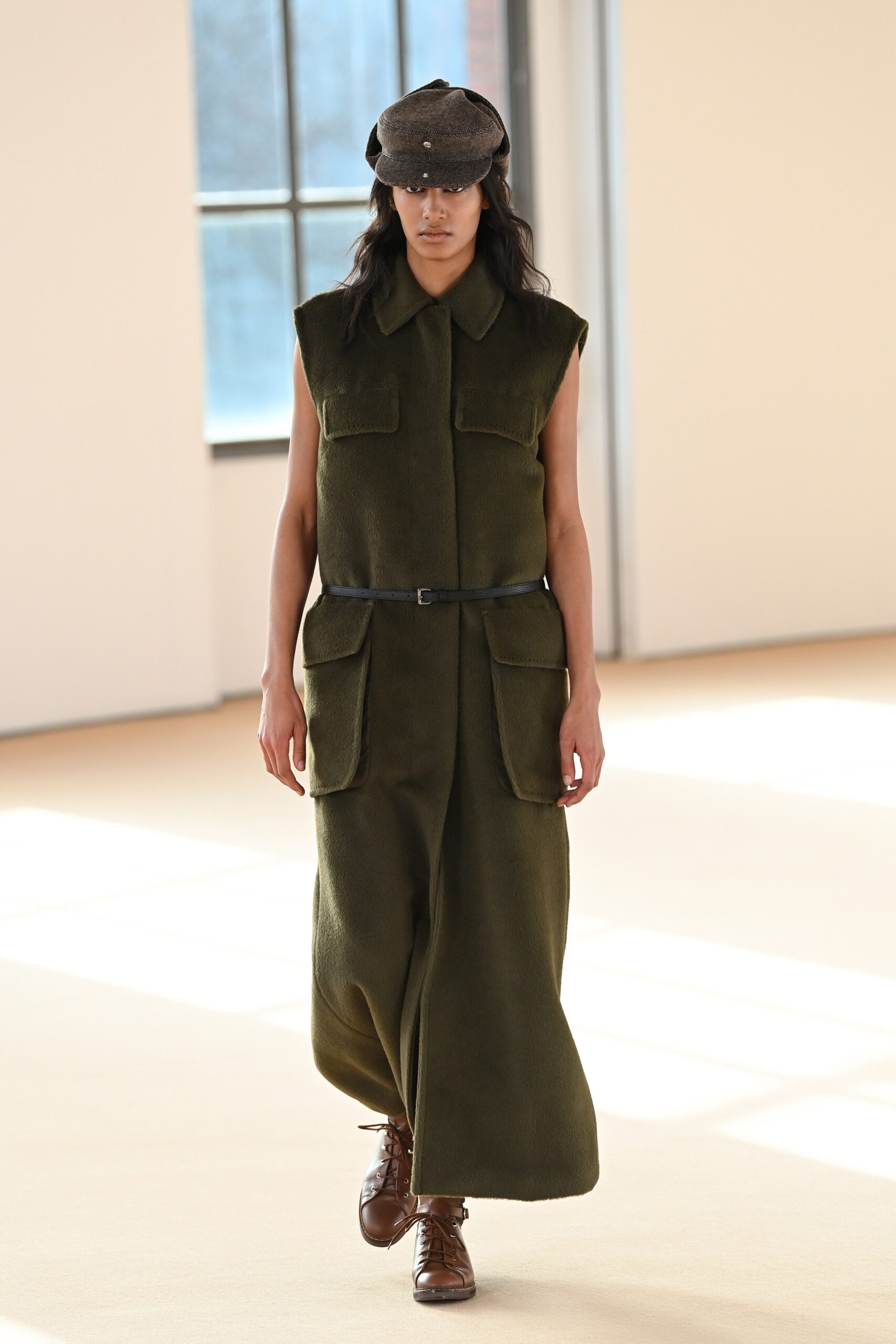 Max Mara F/W 21 Look 13