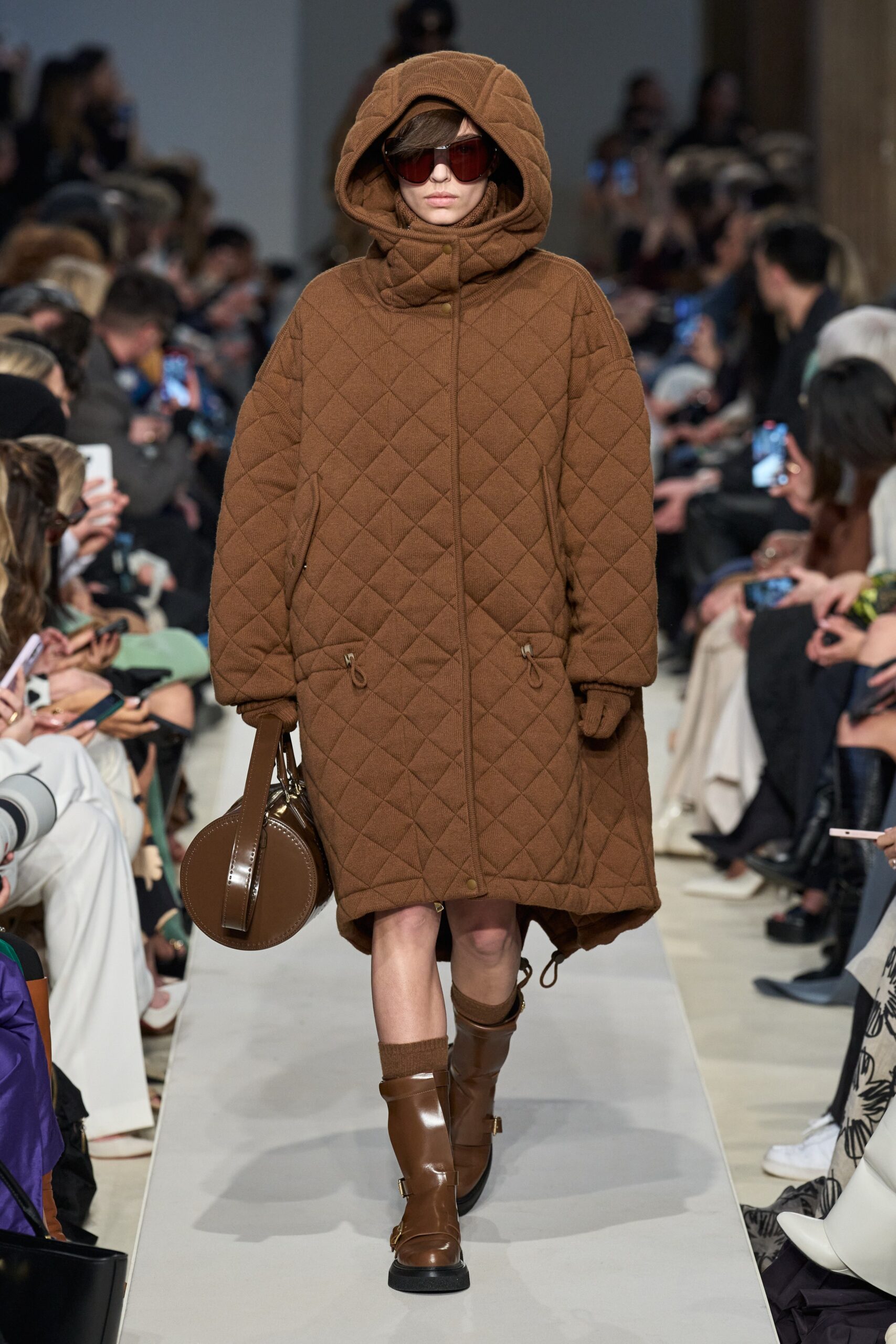 Max Mara F/W 23 Look 14