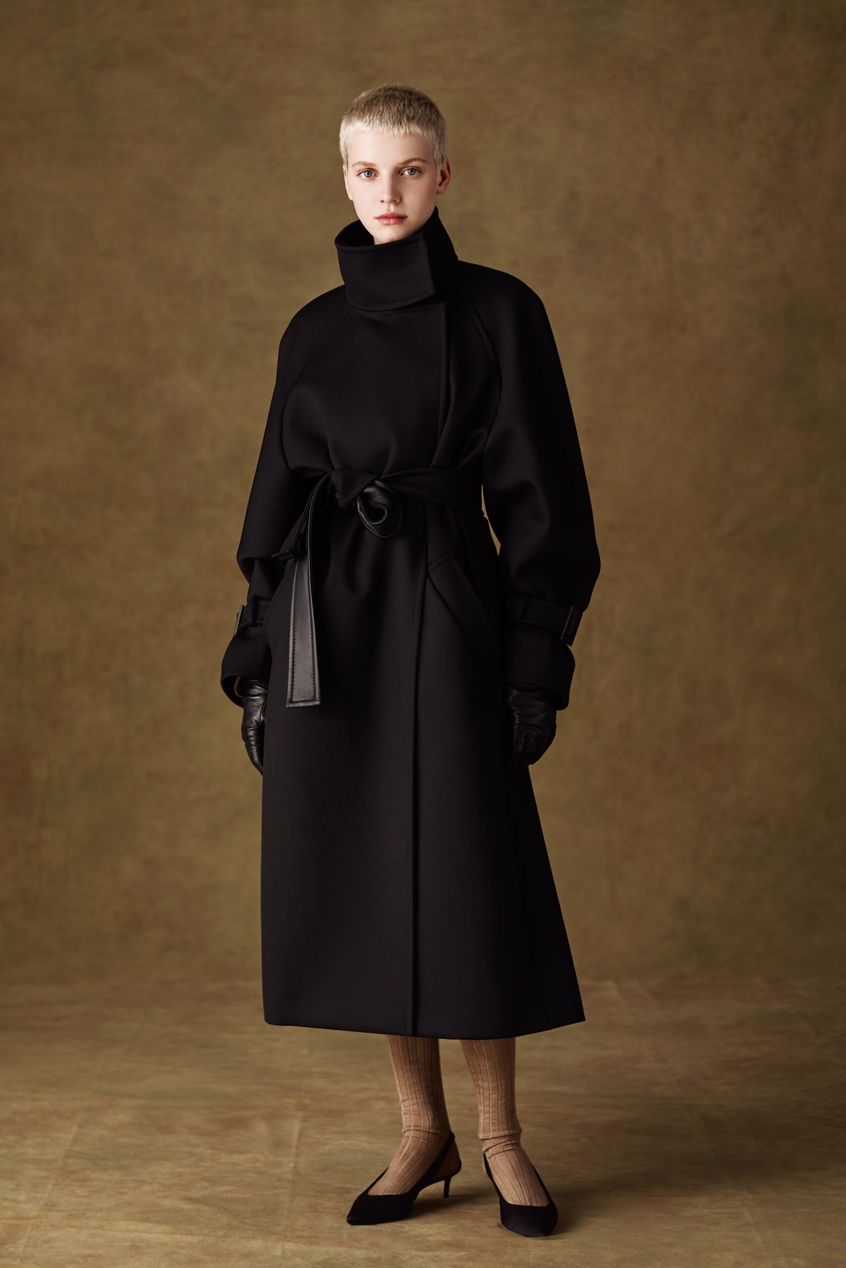 Max Mara Atelier F/W 22 Look 17