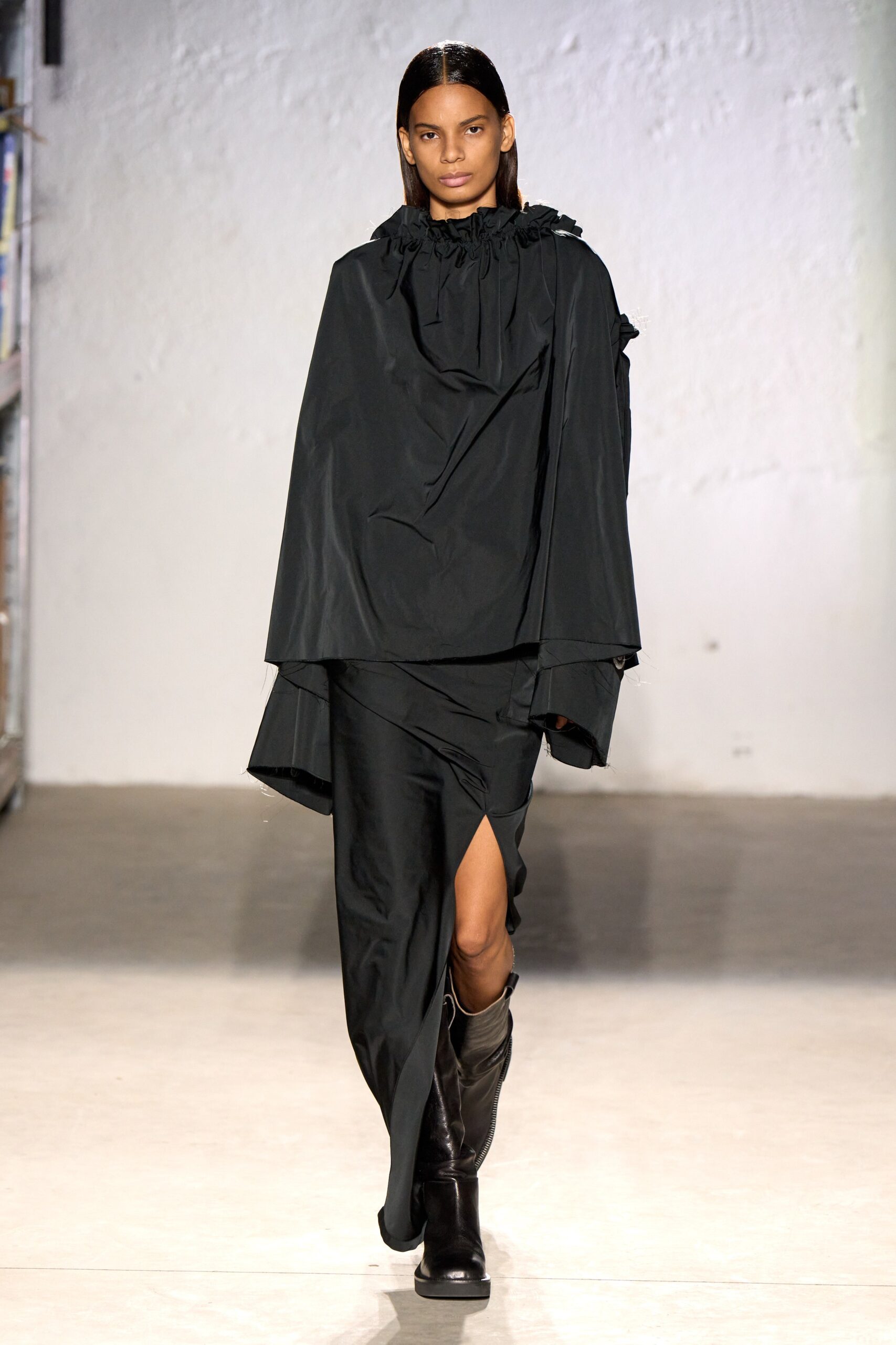 MM6 Maison Margiela F/W 22 Menswear Look 17