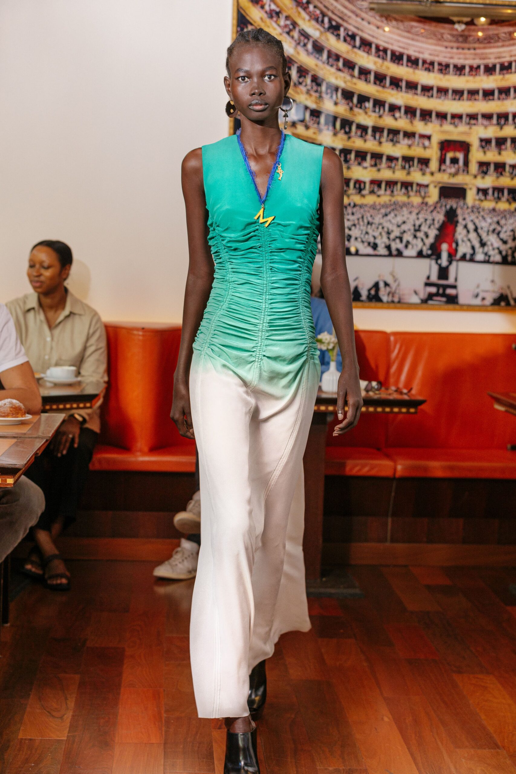 Marina Moscone Resort 22 Look 20