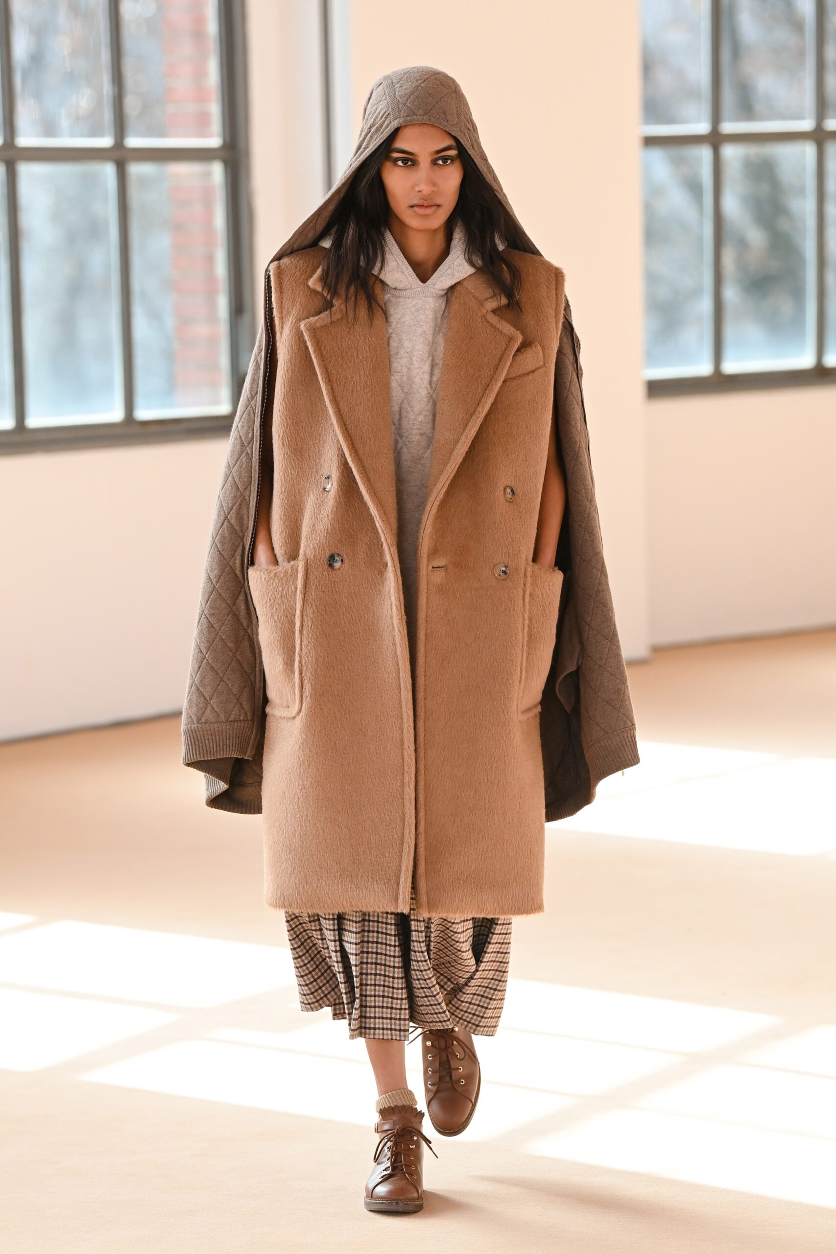 Max Mara F/W 21 Look 22