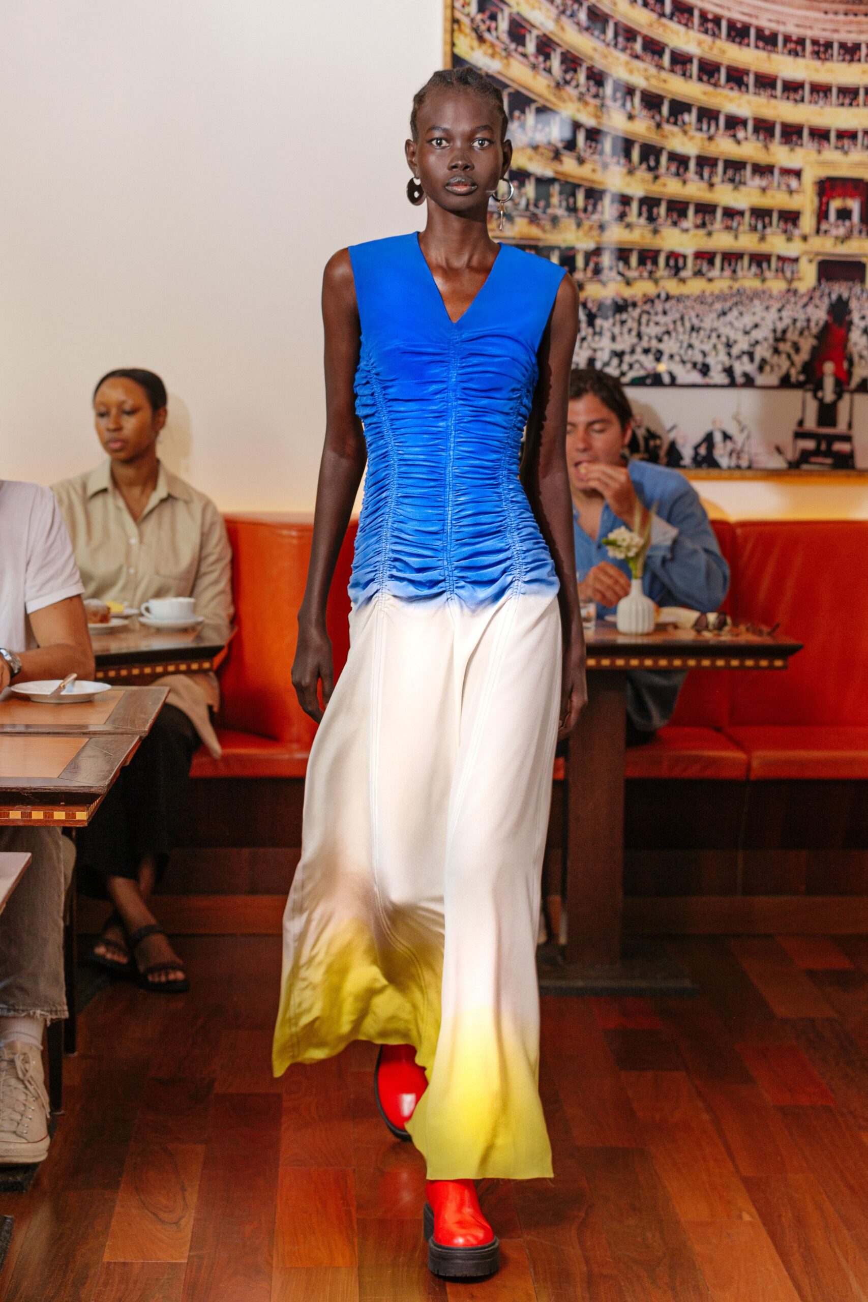 Marina Moscone Resort 22 Look 25