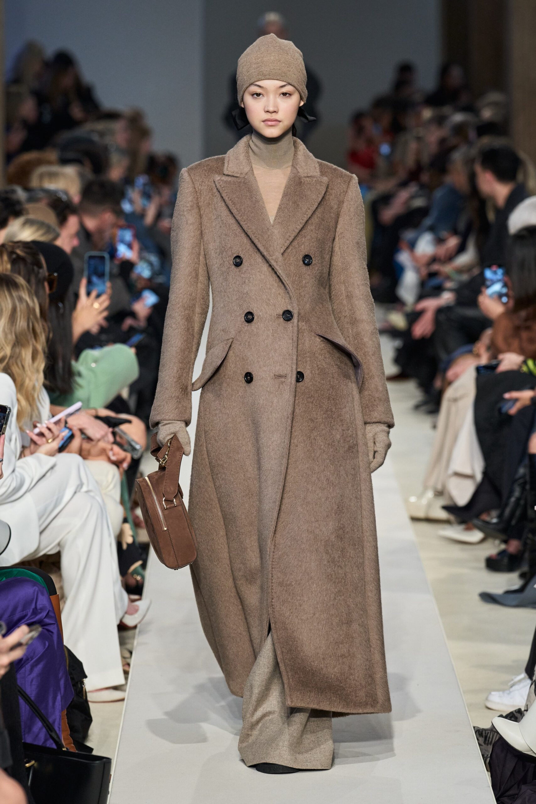Max Mara F/W 23 Look 25