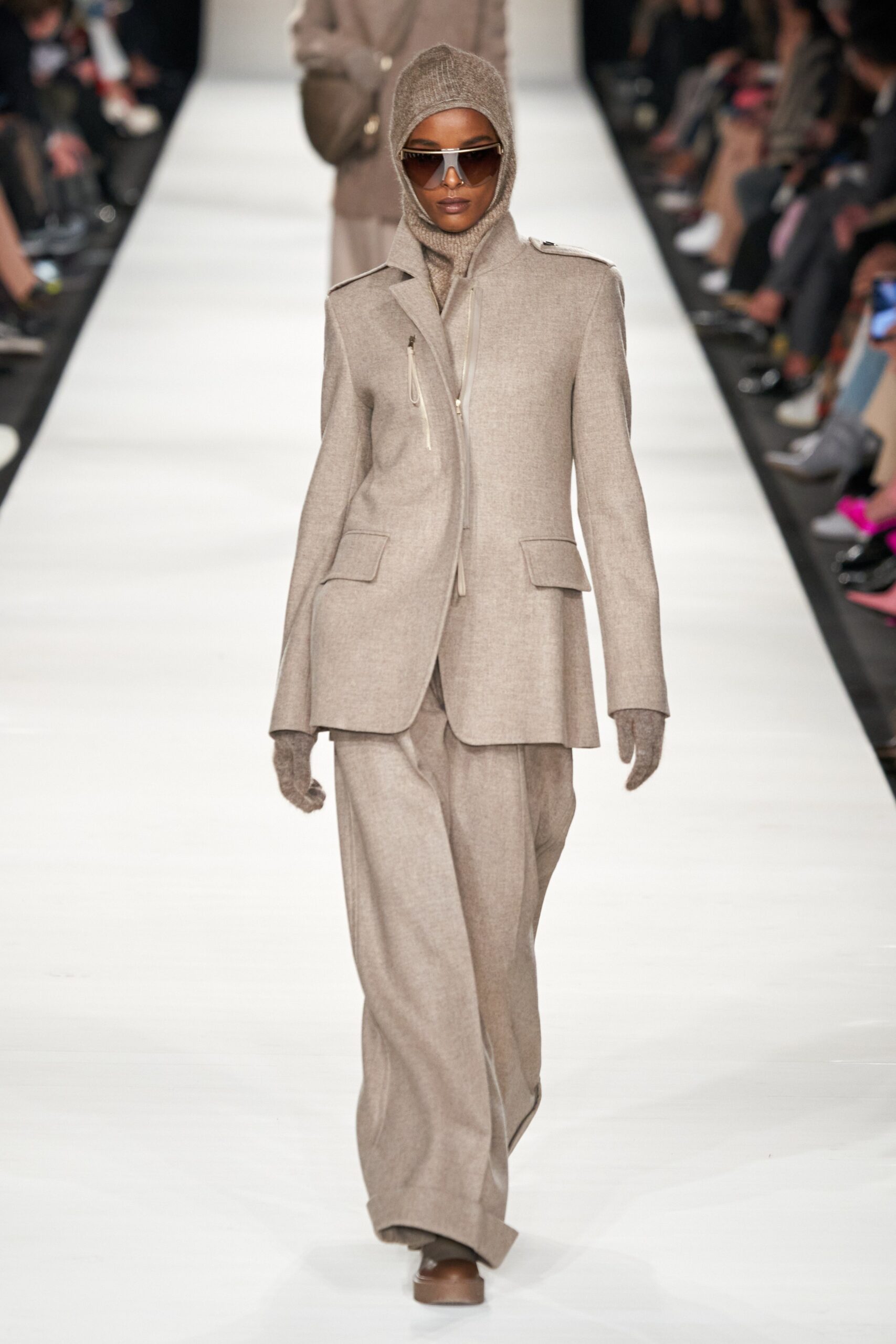 Max Mara F/W 22 Look 26